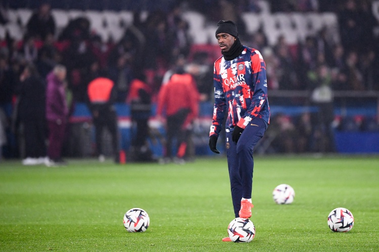 狀態大熱!登貝萊2025年16場21球1助,每50分鐘制造1球