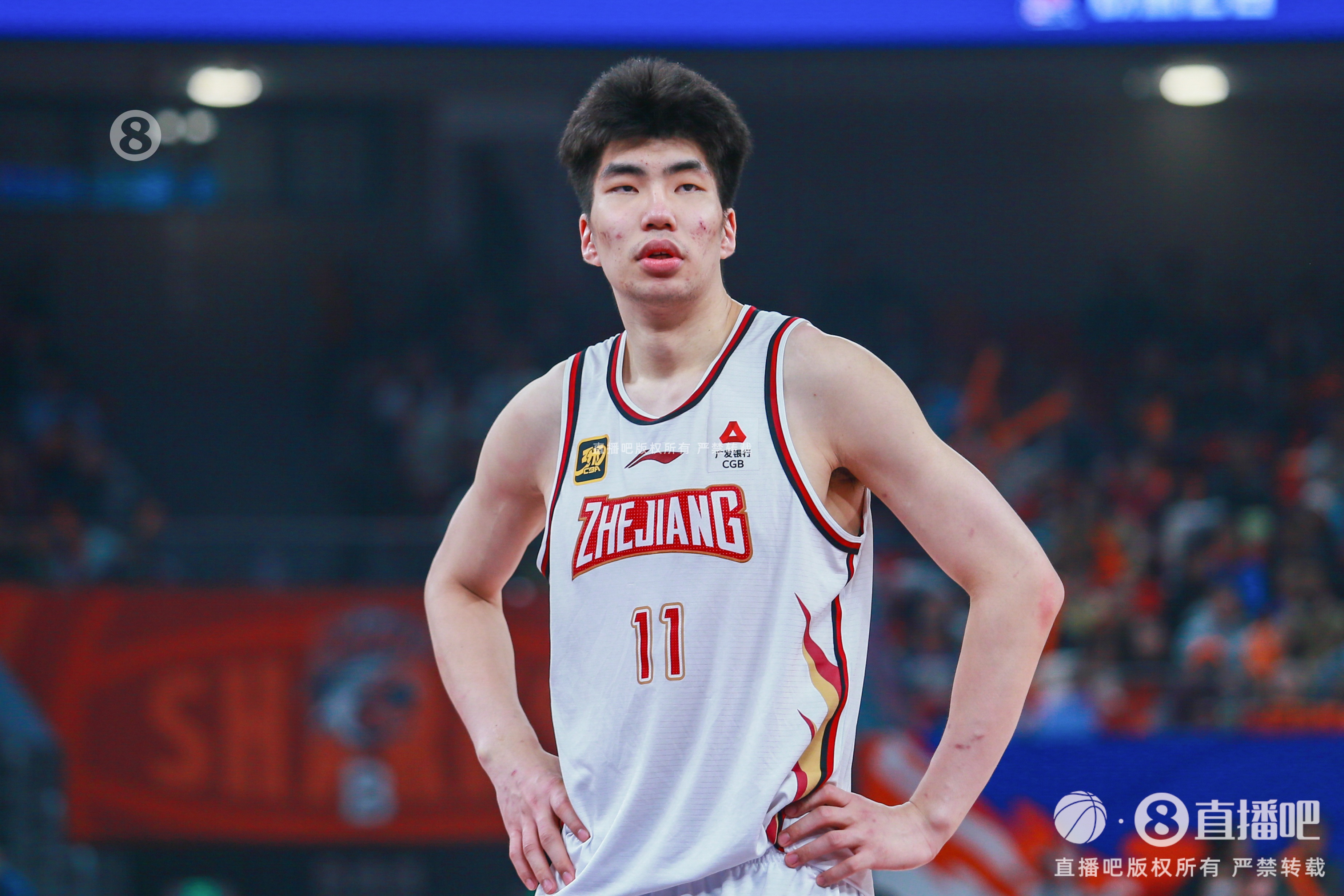 穩定發揮！余嘉豪8中5得到12分4板2助1斷