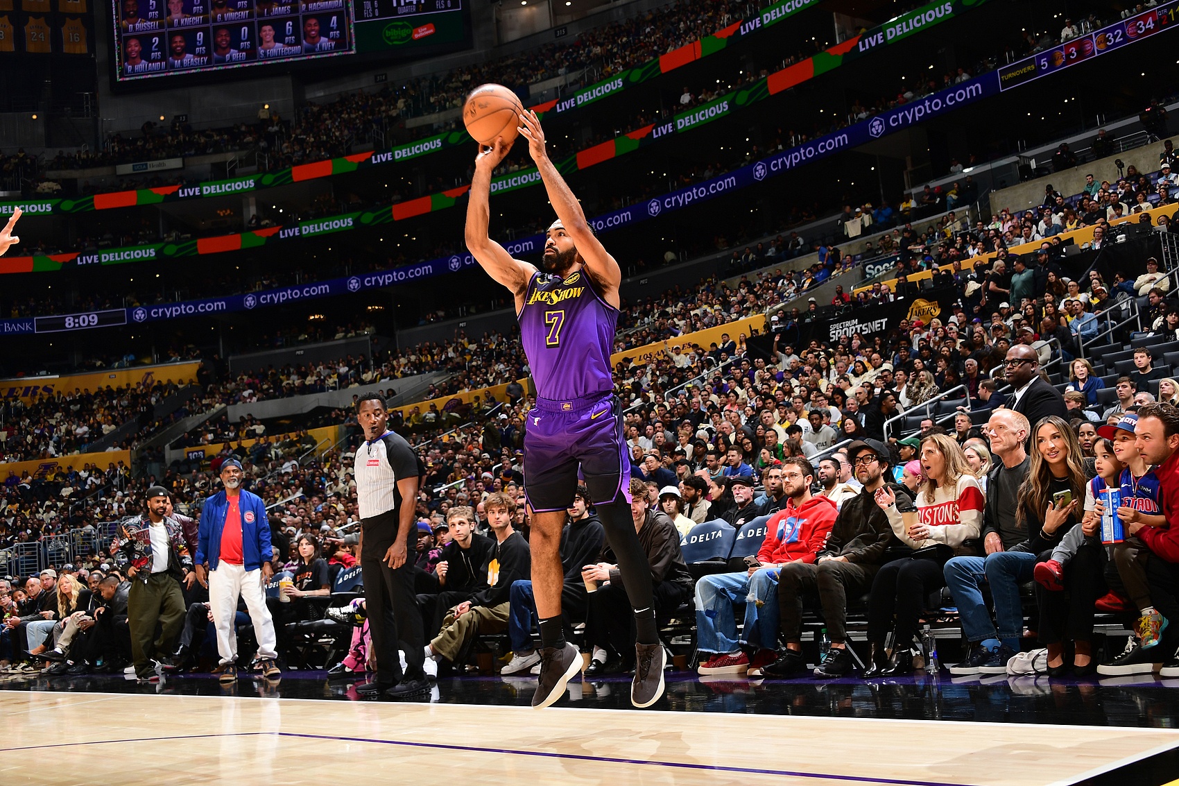 板凳匪首!文森特半場11分鐘6中5砍15分 三分5中4&正負值+14最高