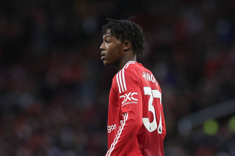 曼晚:曼聯已和梅努就續約談判一年,但是雙方仍未能達成協議