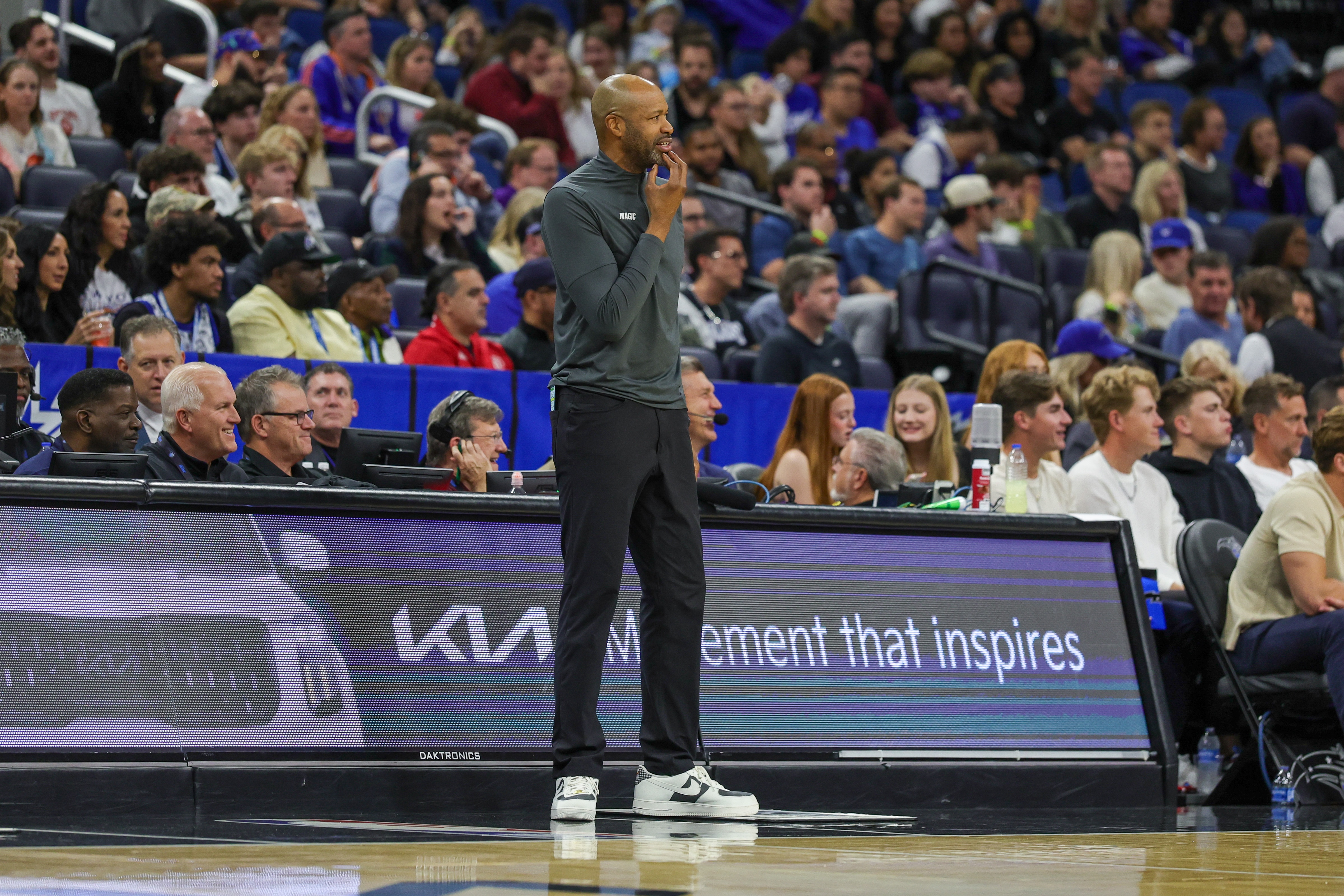 連續惜敗后莫斯利寄語球隊:這是一種困境 我們必須努力擺脫