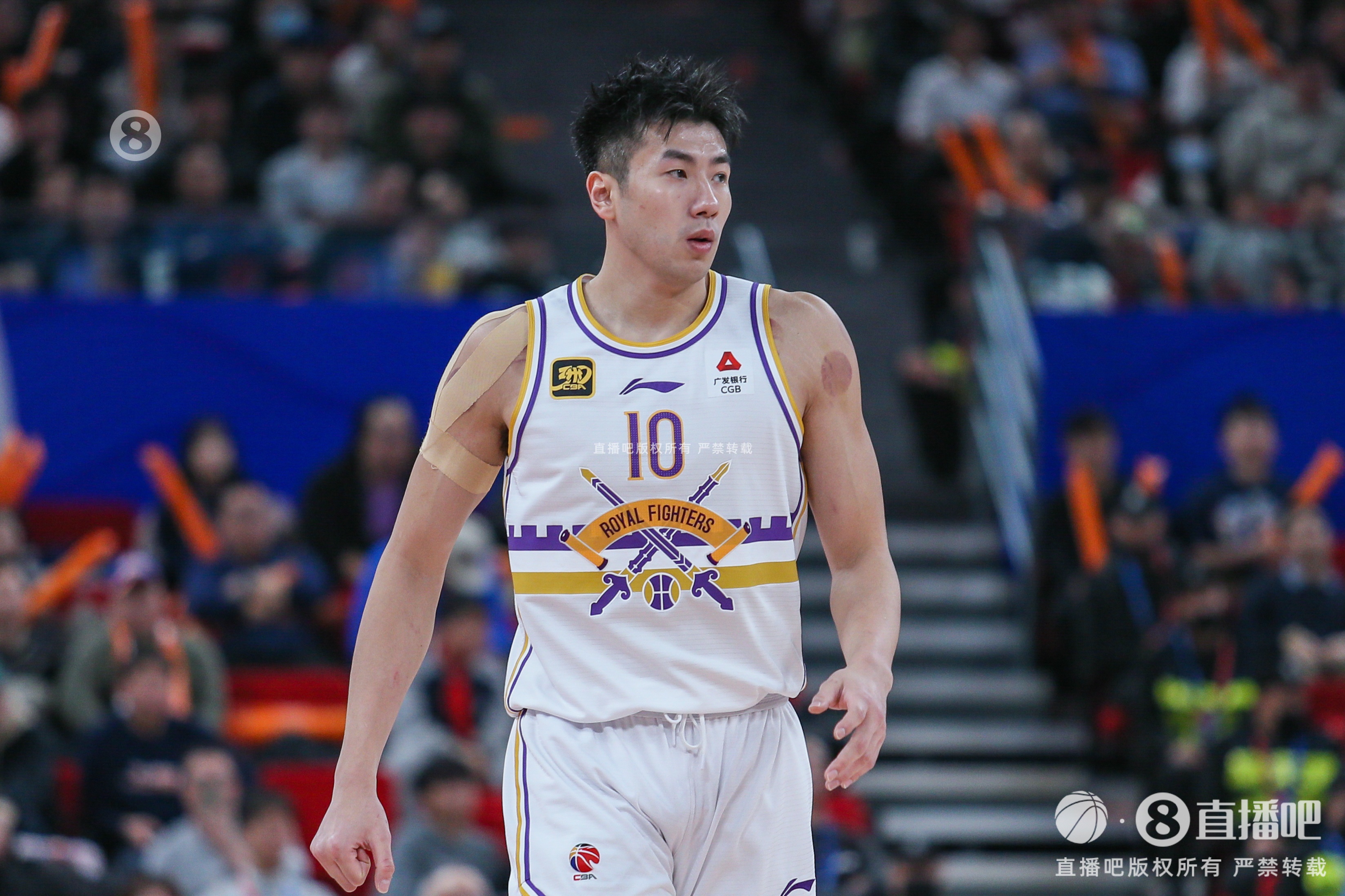 京媒:特萊斯小腿拉傷&鄒雨宸肋骨撞傷 目前不確定下場能否出戰