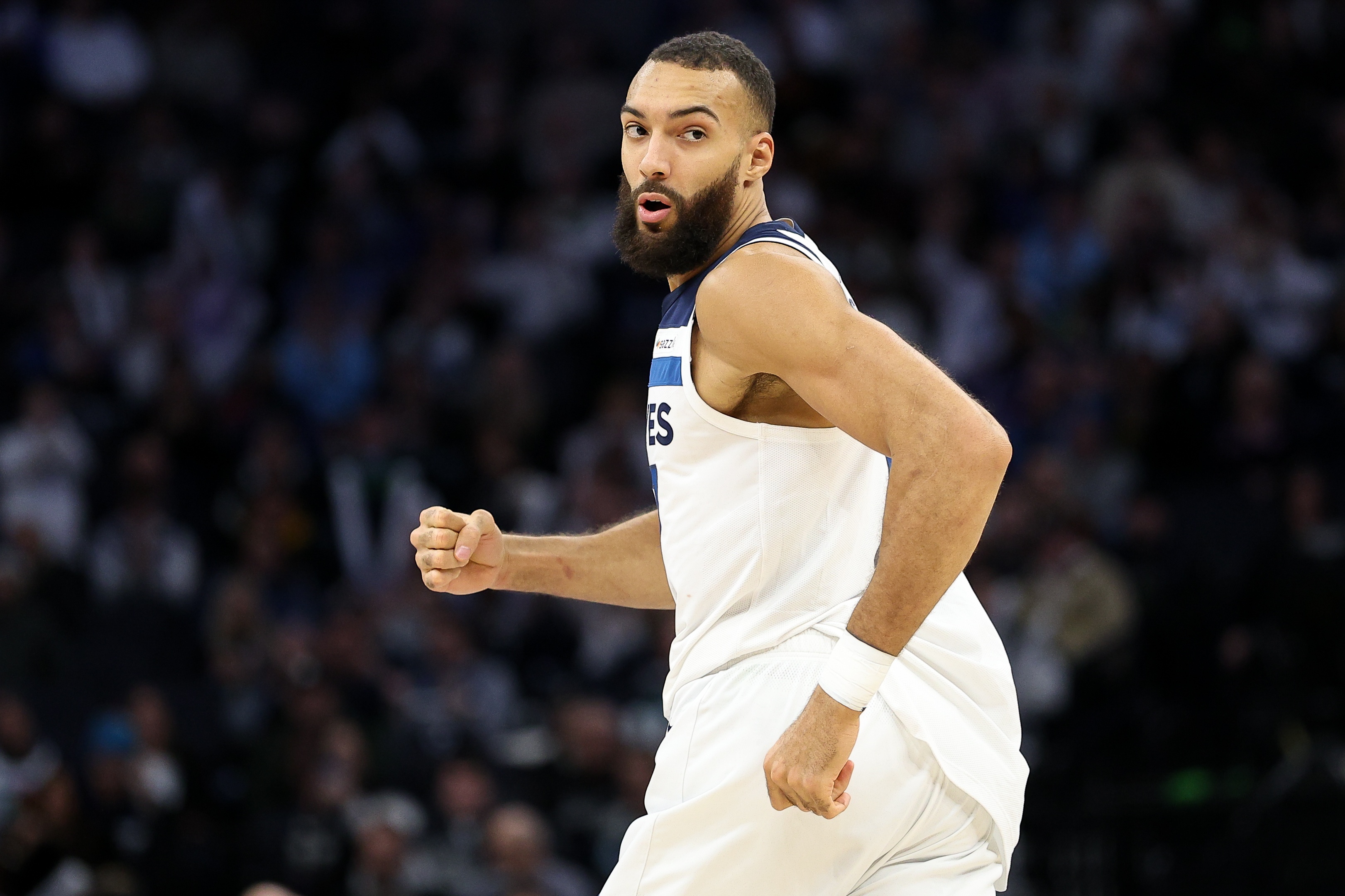 戈貝爾：我必須每場都為球隊定下基調 以身作則 專注我能帶來什么