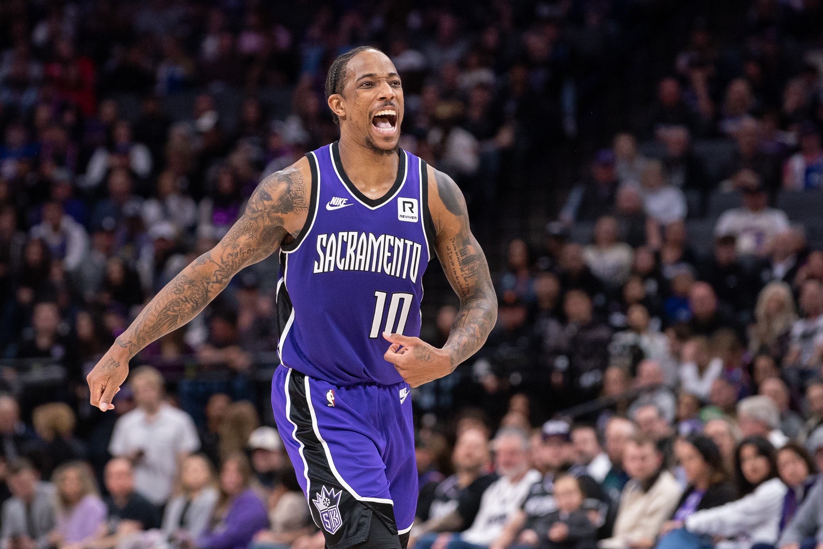 官方:德羅贊因賽后對裁判使用不當詞匯被罰款25000美元