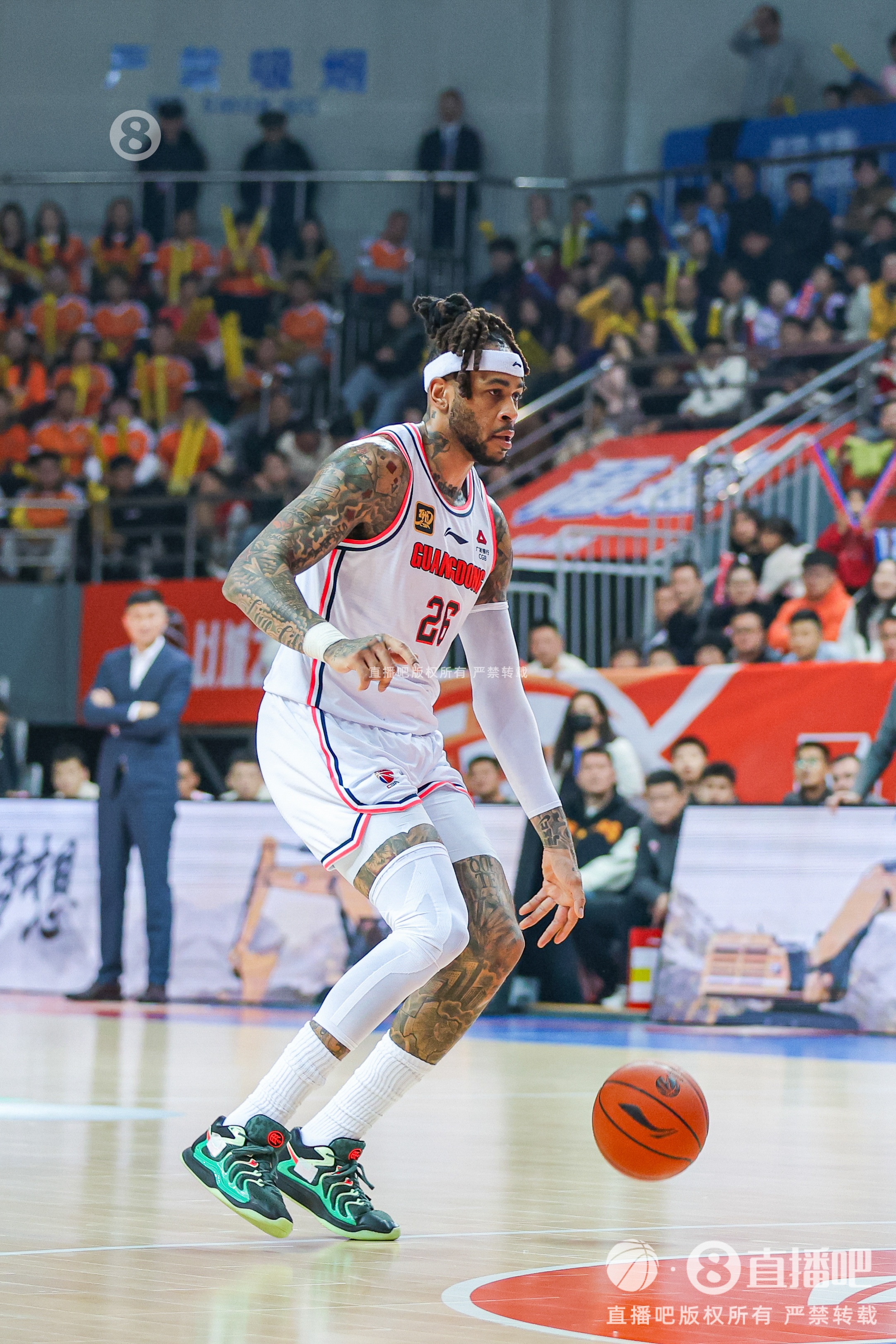 禁區(qū)支柱!莫蘭德12中7得18分10板4助1斷 5封蓋帽暈廣廈