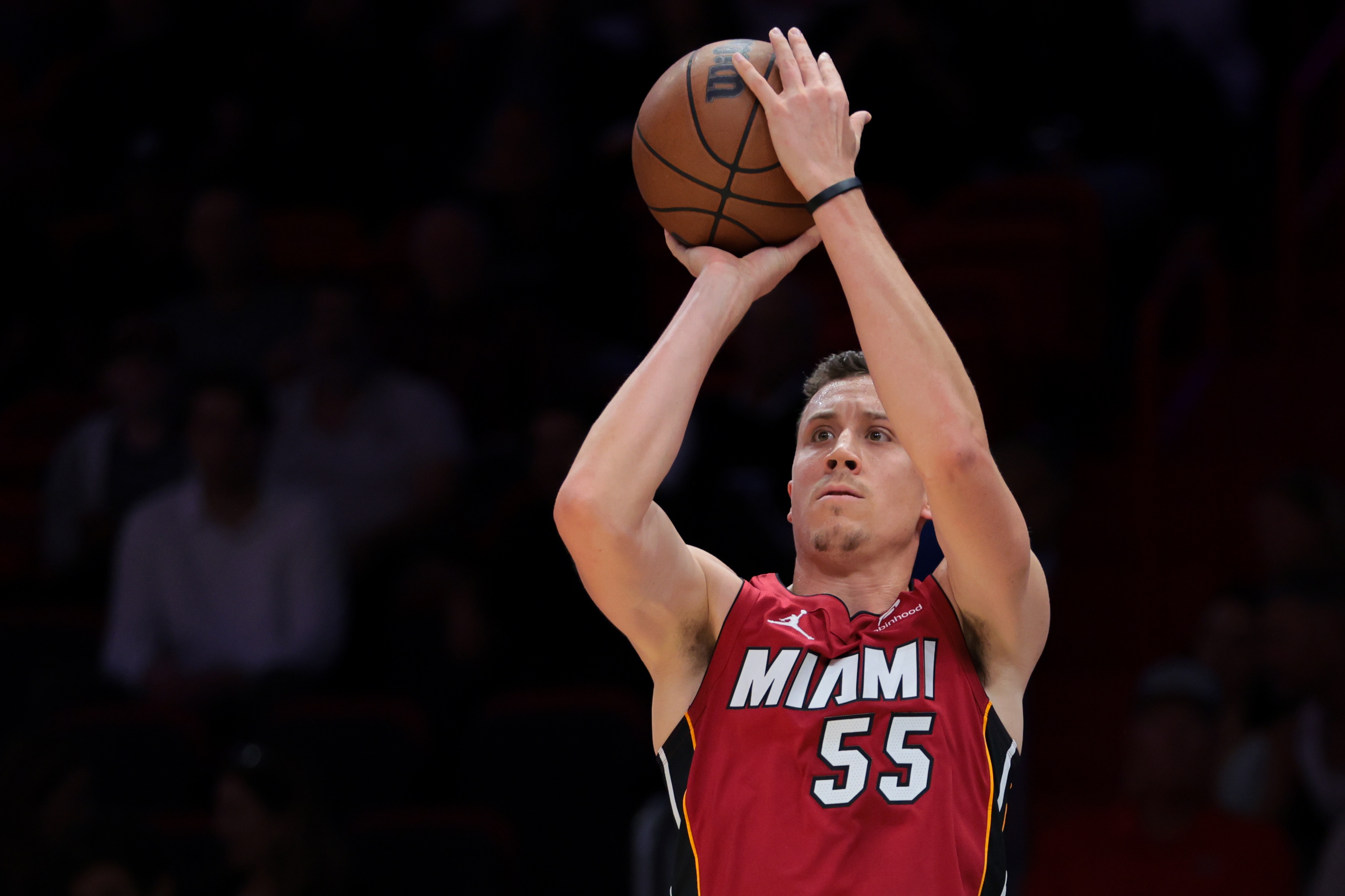 僅有的外線火力!鄧羅12中8&三分9中5砍22分 其他人外線合計14中1