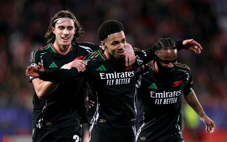 三好學生!太陽報:恩瓦內里首秀后第二天交作業,數學考試考98分