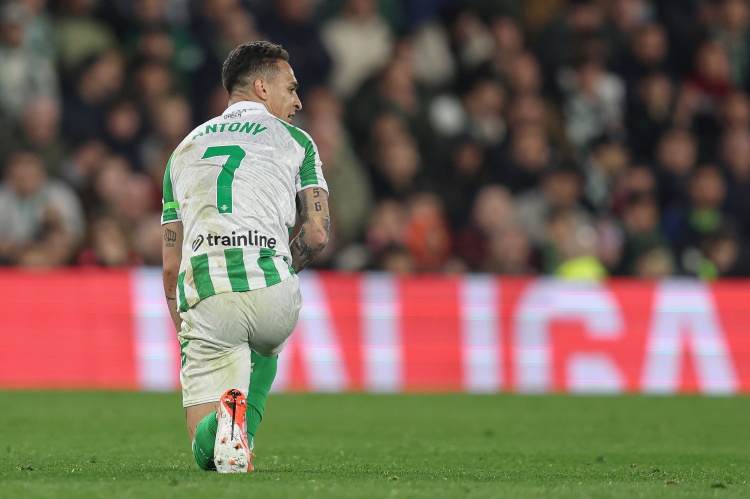 8000萬(wàn)鎊買(mǎi)的!英媒:安東尼至少要賣(mài)3252萬(wàn)鎊,曼聯(lián)賬目才不虧