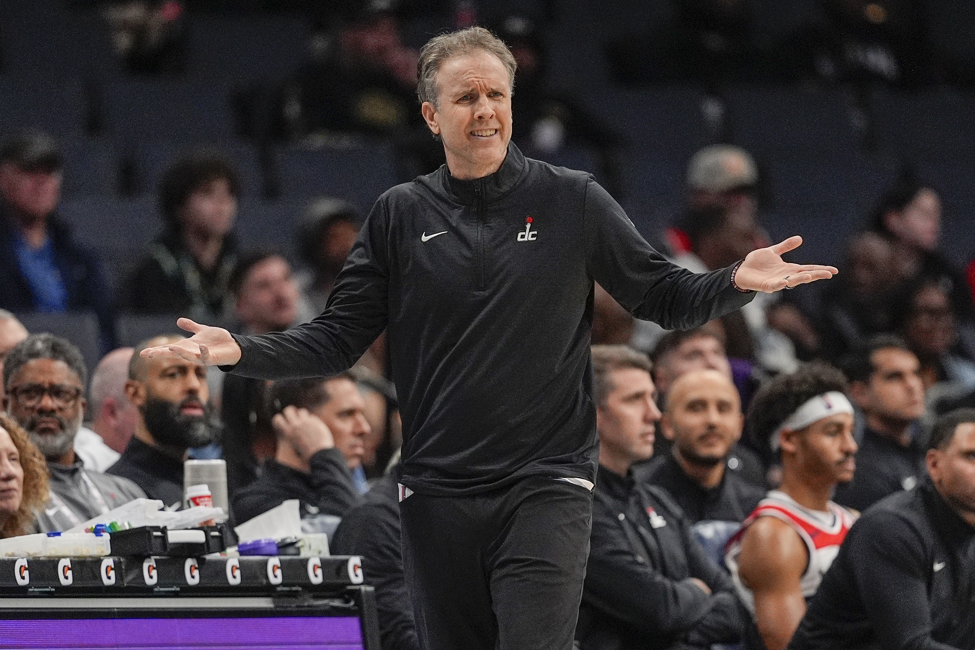 奇才主帥:我們今晚在籃板上又出問題了 球隊的拼搶延續性不足