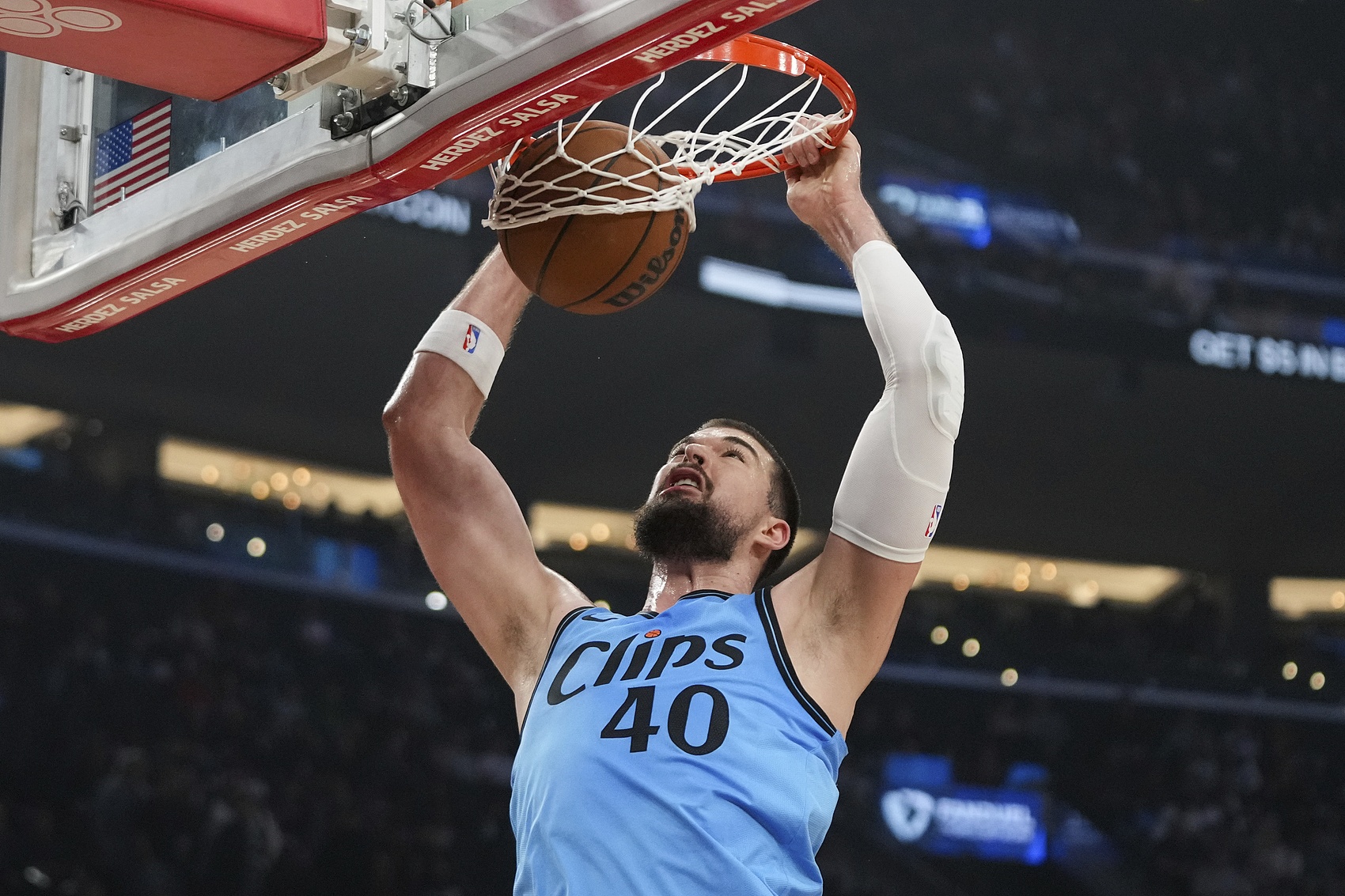 翻江倒海!祖巴茨半場9中7獨得15分6板 正負值+4