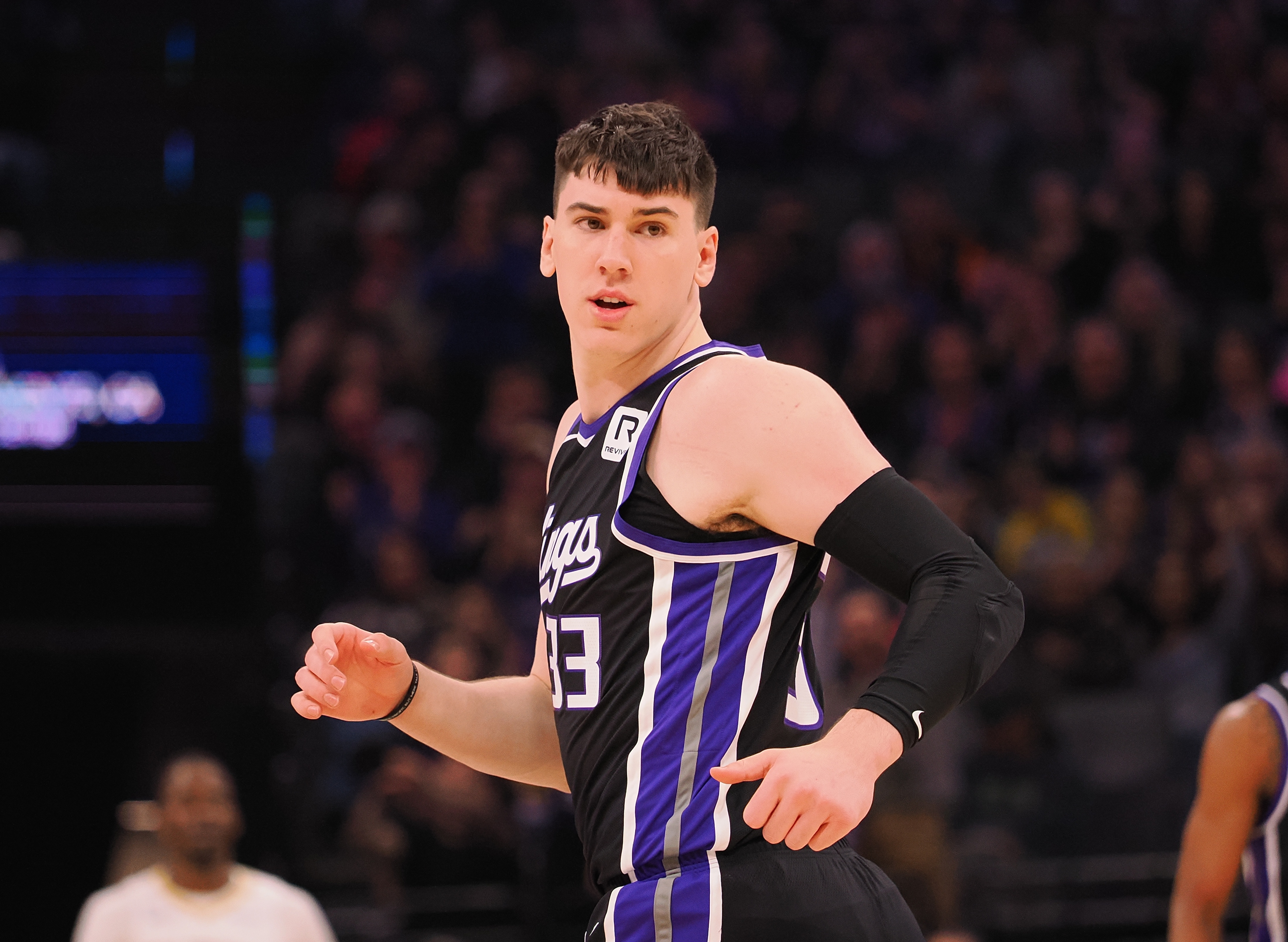 Scotto:國(guó)王前鋒拉拉維亞遭遇骨挫傷 7至10天后重新評(píng)估