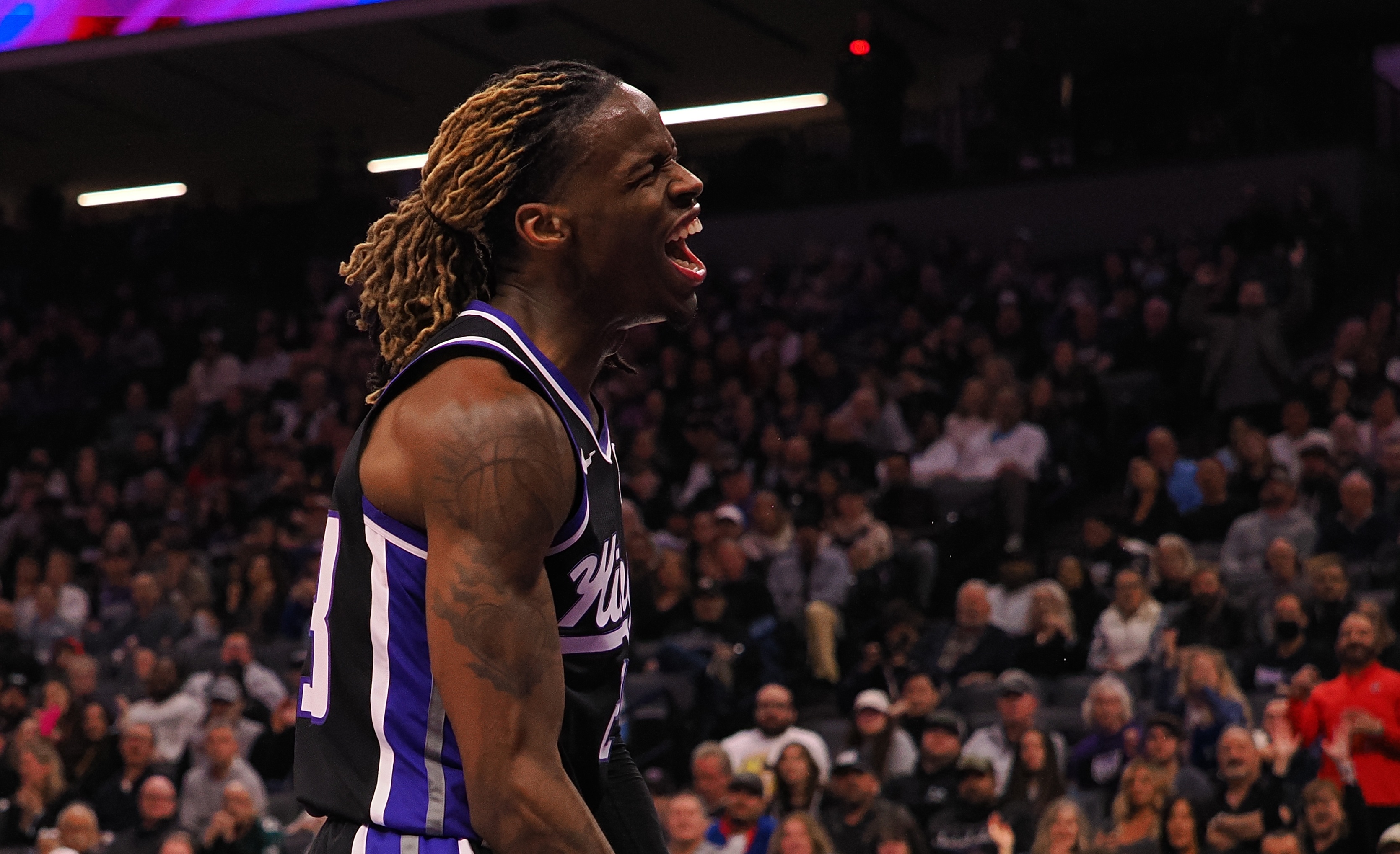 攻防盡力!基翁-埃利斯貼防庫里 全場12中7拿18分4助