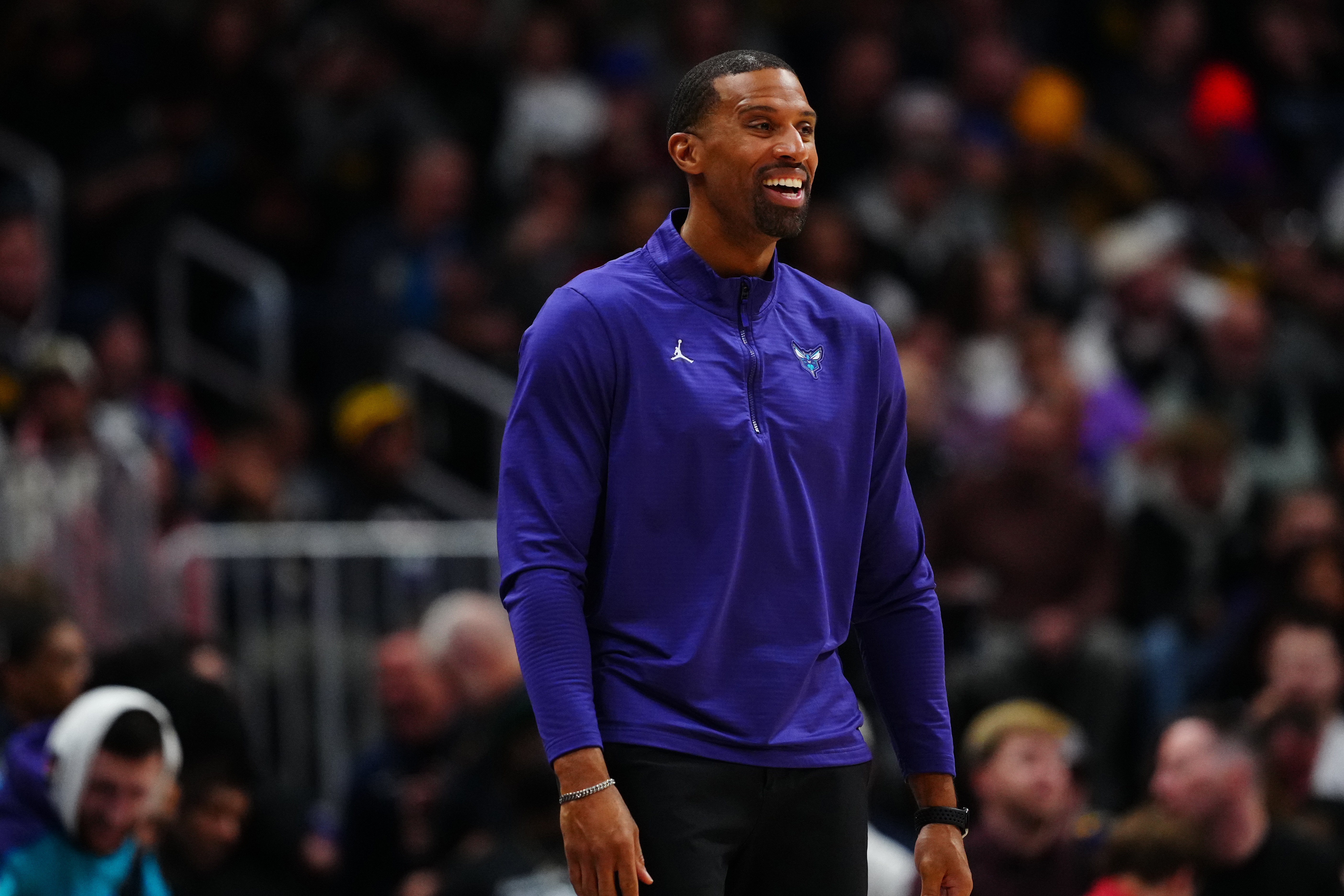 三球缺陣!黃蜂主帥:可能會讓達米恩-鮑或者弗林更多地參與控球