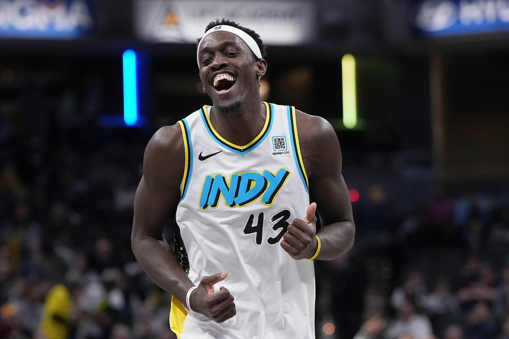 游刃有余!西亞卡姆半場6中5拿到11分3助 三分1中1