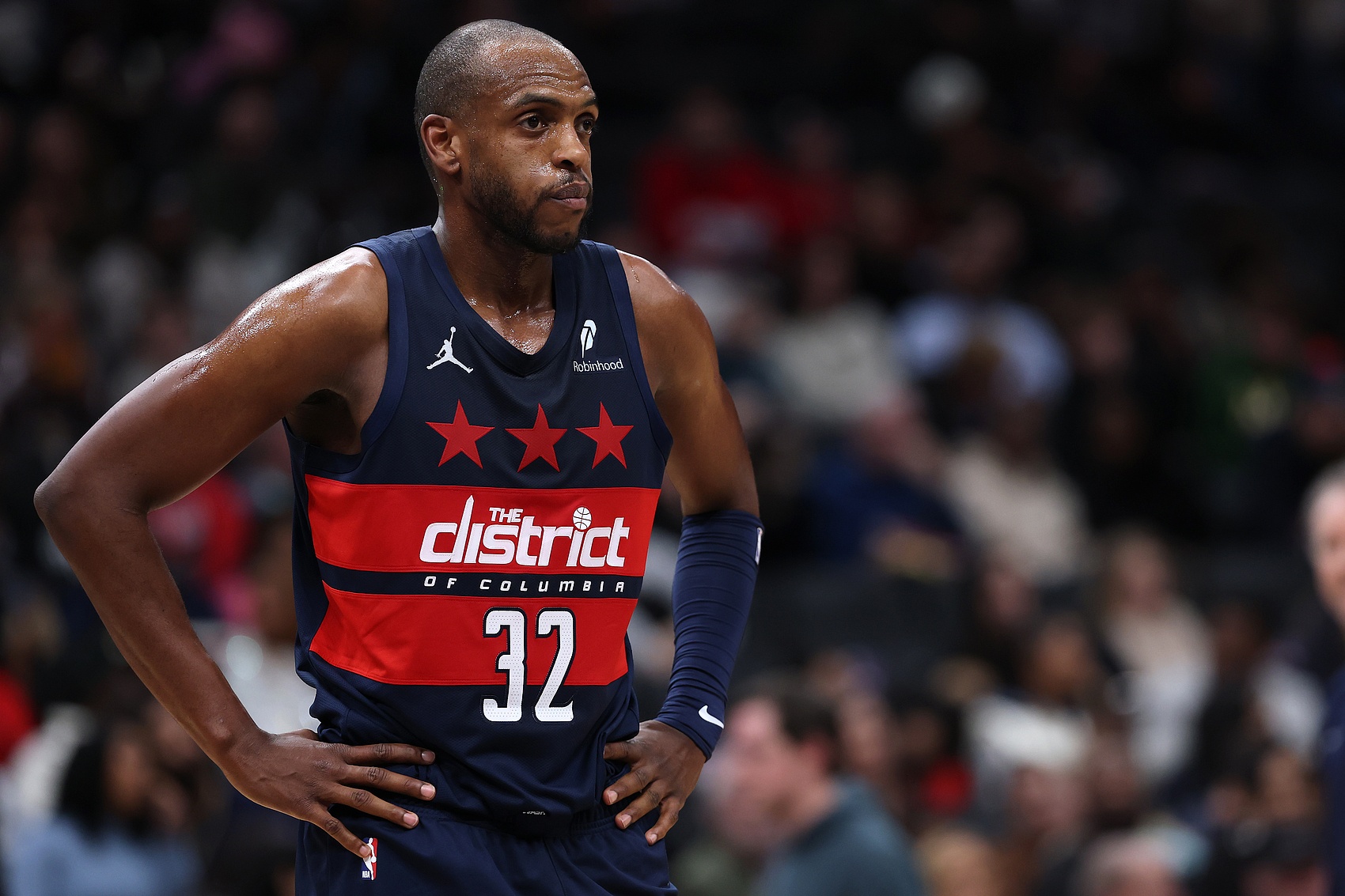 老當益壯!米德爾頓13投6中&罰球3中3 得到16分7板8助2斷