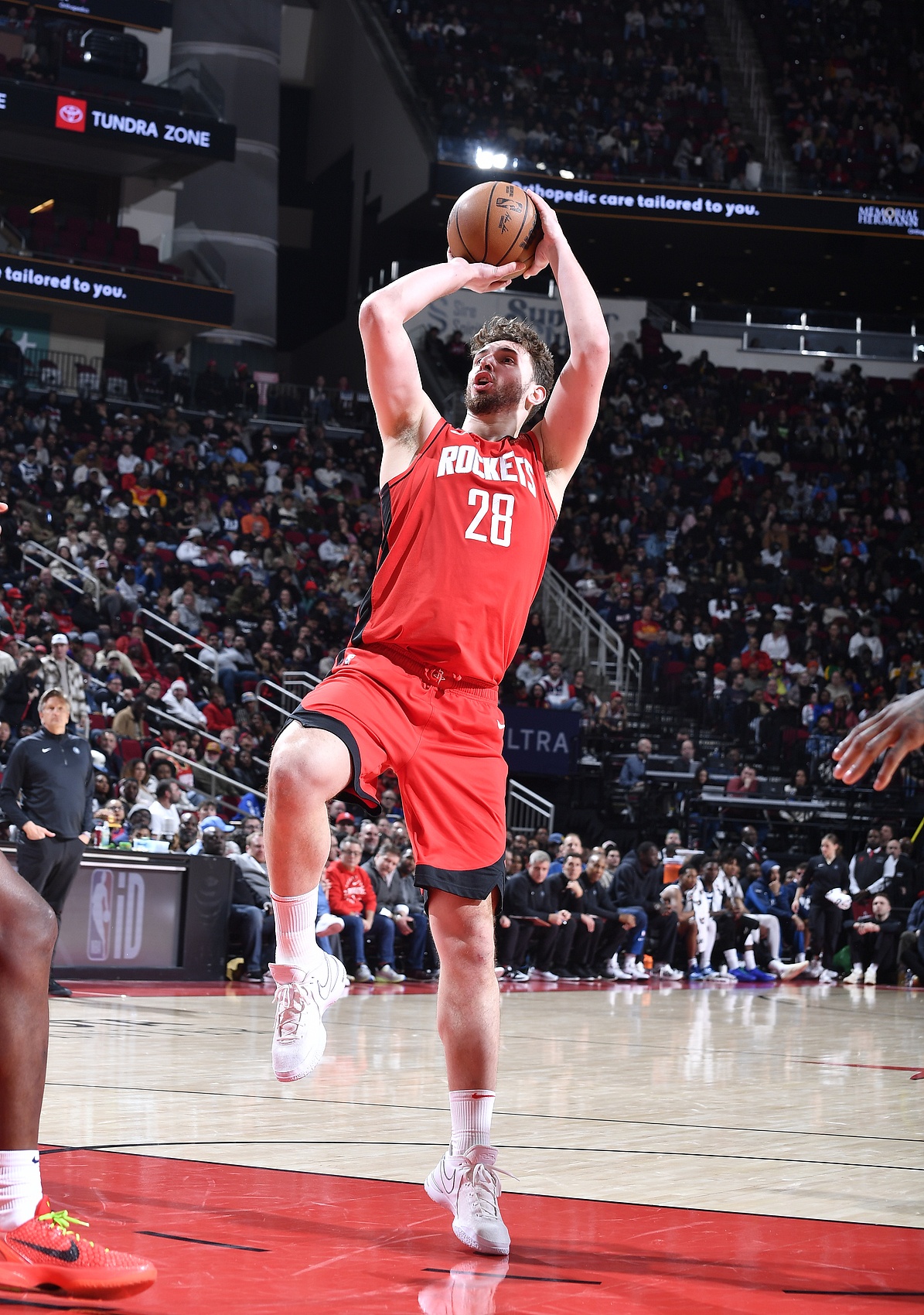 常規兩雙!申京16中7得16分15板4助 前場板有8個超獨行俠全隊