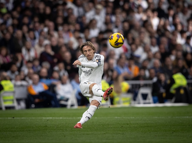 斯基拉:皇馬與莫德里奇準備續約至2026年