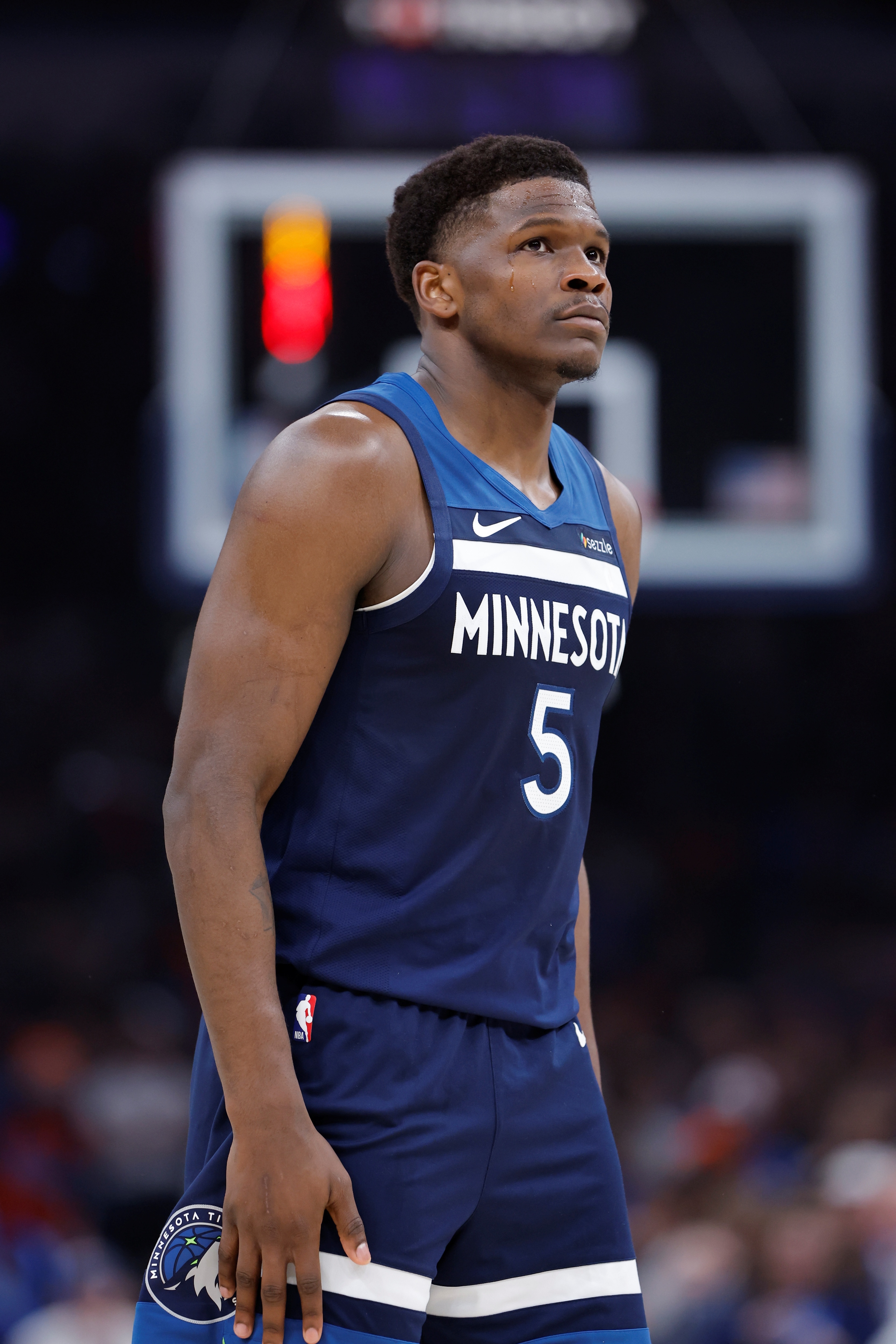 媒體人:愛德華茲今天出手選擇簡直糟糕 教練問題真的不小