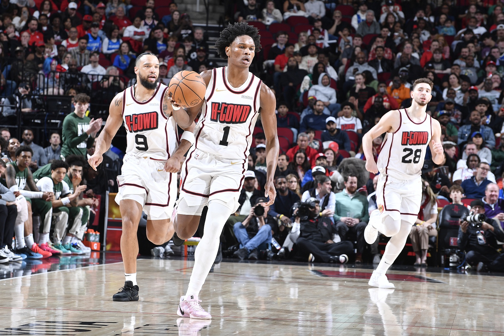 狄龍：對很多人來說 選阿門進最佳防守陣容的決定很容易做出