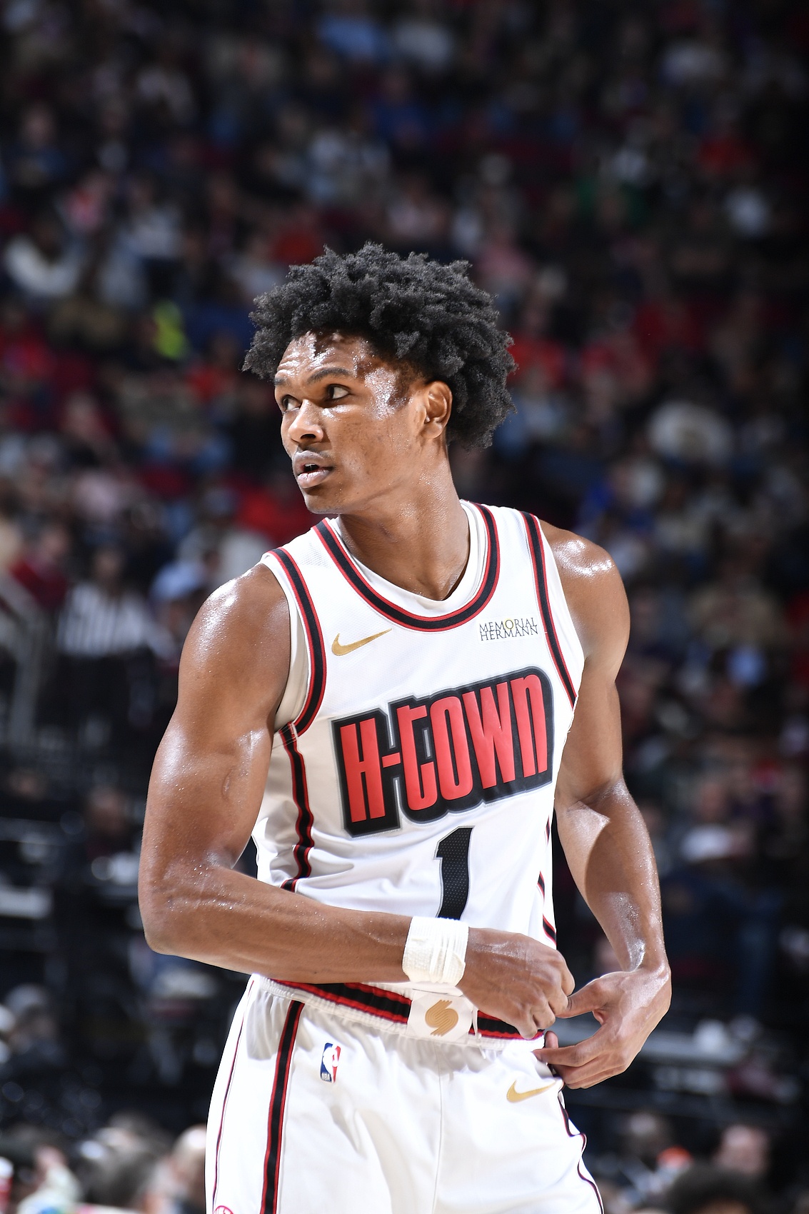 22歲51天!阿門單場至少攬15分5板5助5斷 火箭隊史最年輕!