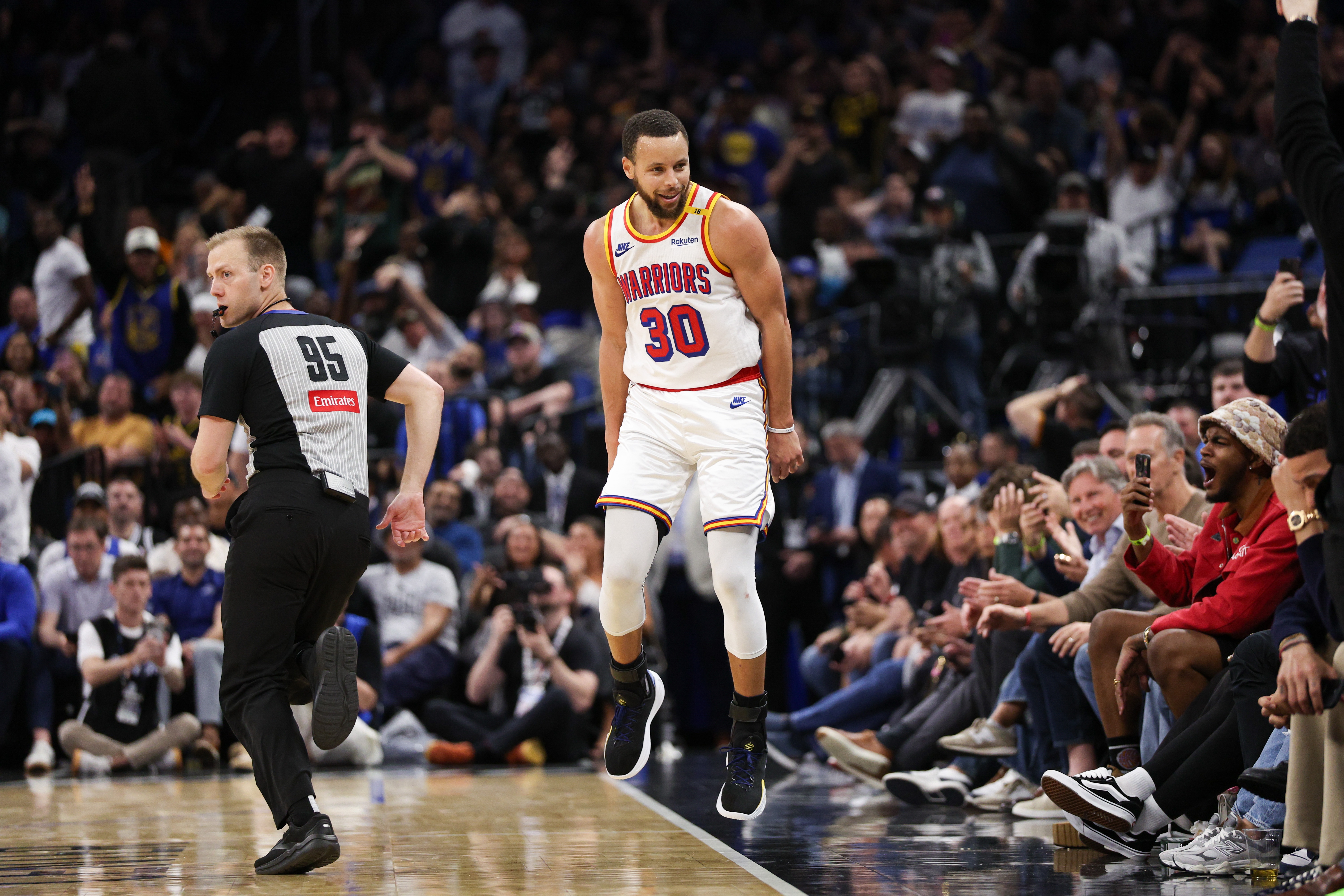 庫里4000三分分布:前1000耗時最長 2000到3000僅用時2年11個月