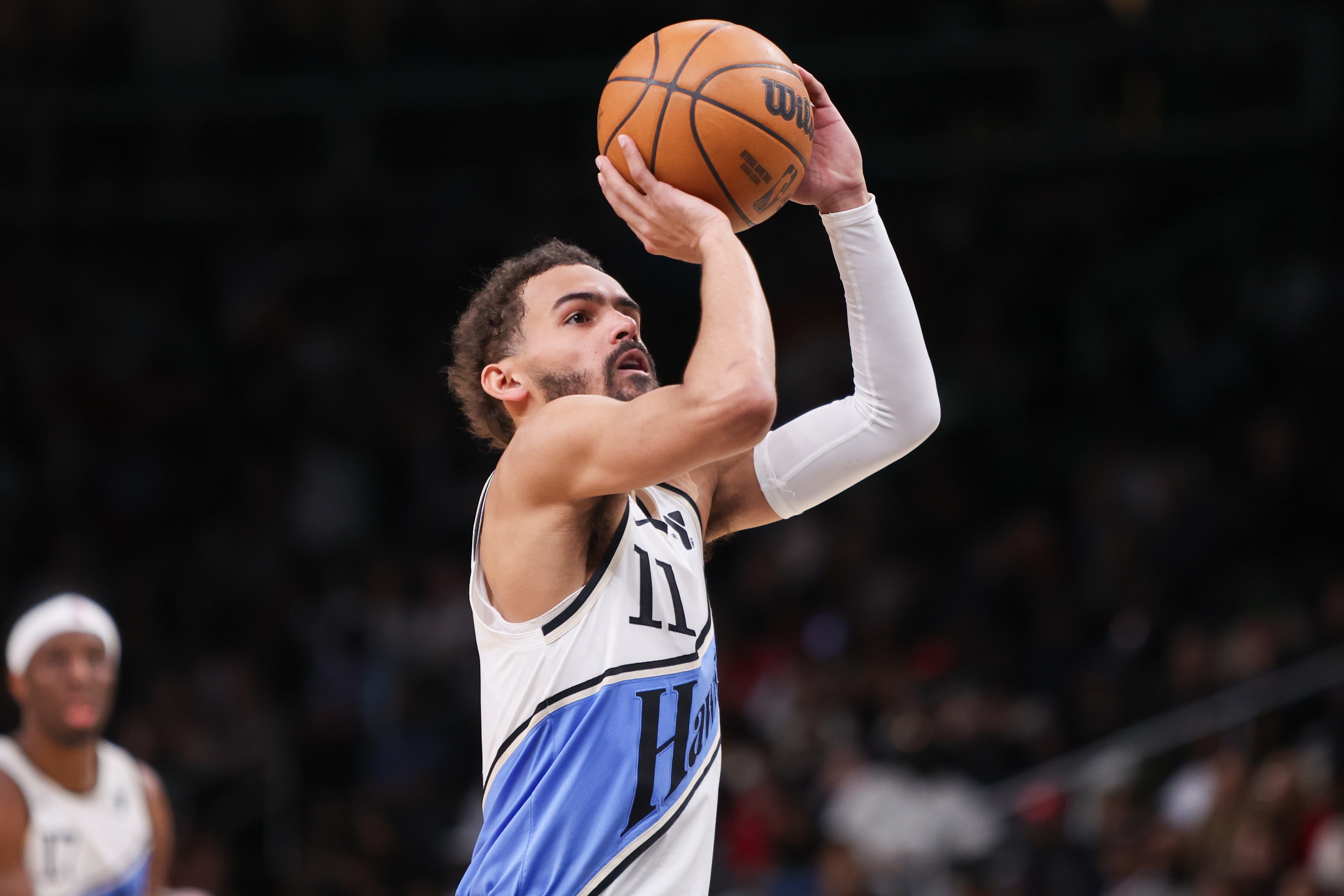 斯奈德:特雷-楊上半場的出手選擇不錯 下半場他專注于找隊友