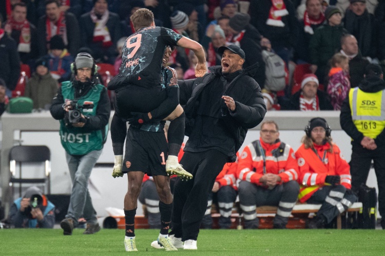 19-20賽季以來，拜仁是唯一每個賽季都進入歐冠1/4決賽的球隊