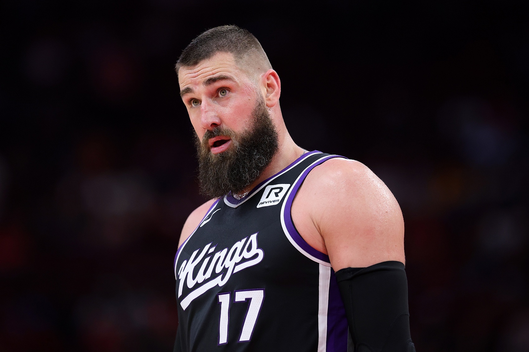 不落下風!瓦蘭對抗約基奇攻防發揮全面 砍19分13板6助2斷難救主