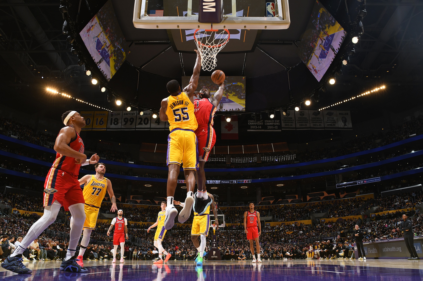 接近每分鐘1分！錫安過去10場合計出戰280分鐘 砍下275分