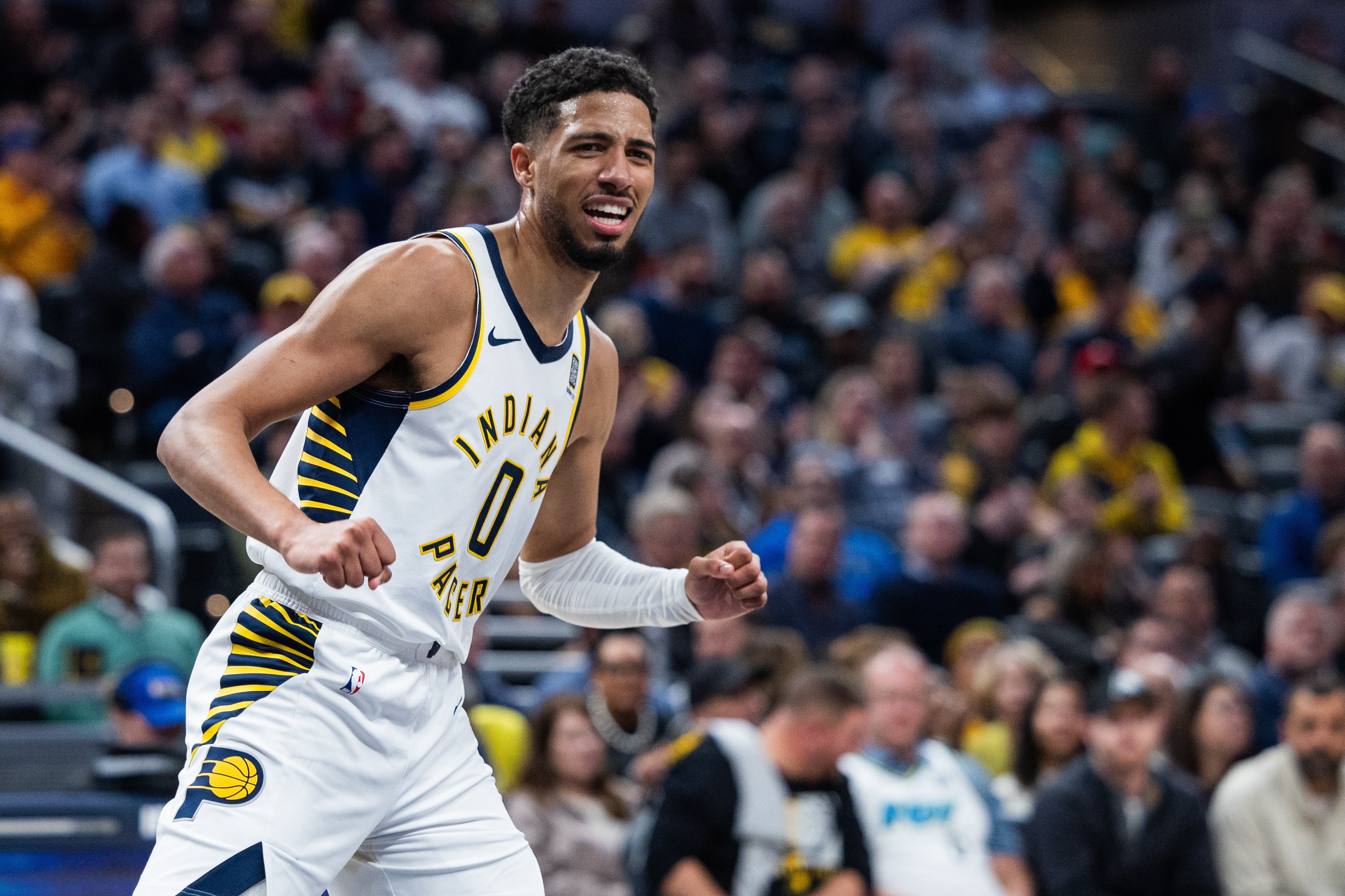 哈利魔法回來(lái)了!哈利伯頓自全明星后場(chǎng)均22.6分11.8助2.5斷