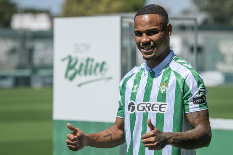 記者:貝蒂斯希望800萬(wàn)歐買斷那不勒斯中衛(wèi)納坦