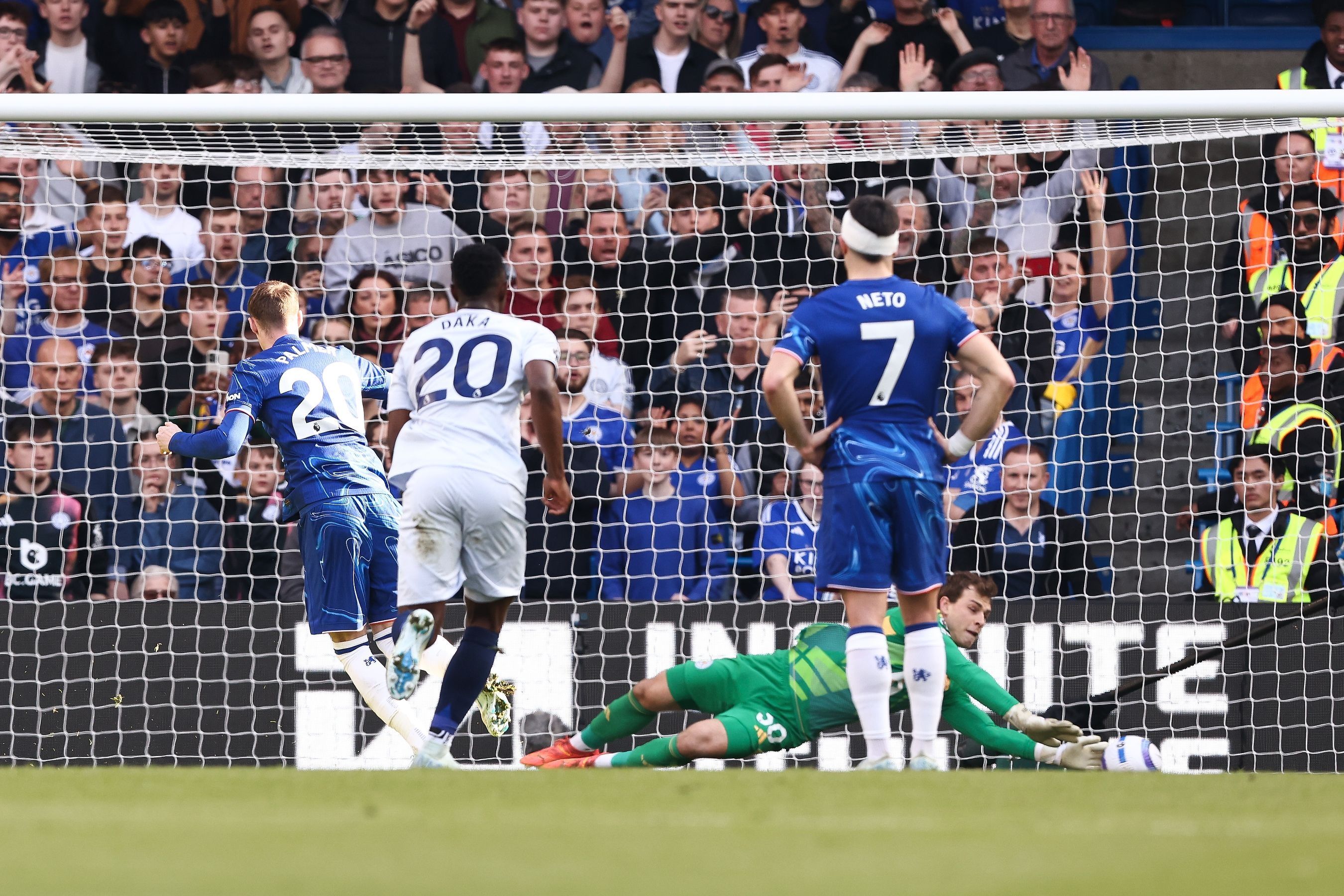 英超點(diǎn)球百分百只剩圖雷!帕爾默生涯首次罰丟點(diǎn)球,此前12中12