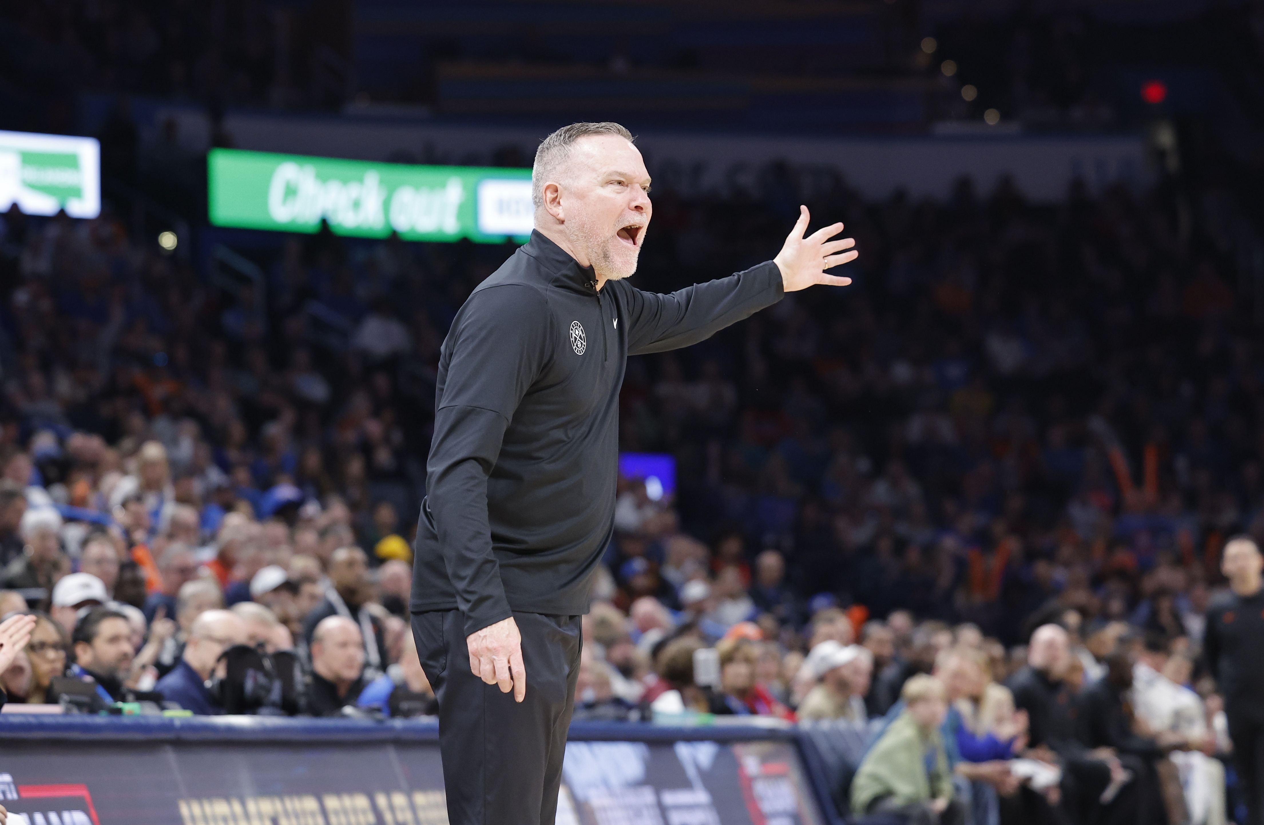 馬龍:我們首節(jié)比賽的防守是聯(lián)盟最差之一 必須更有緊迫感