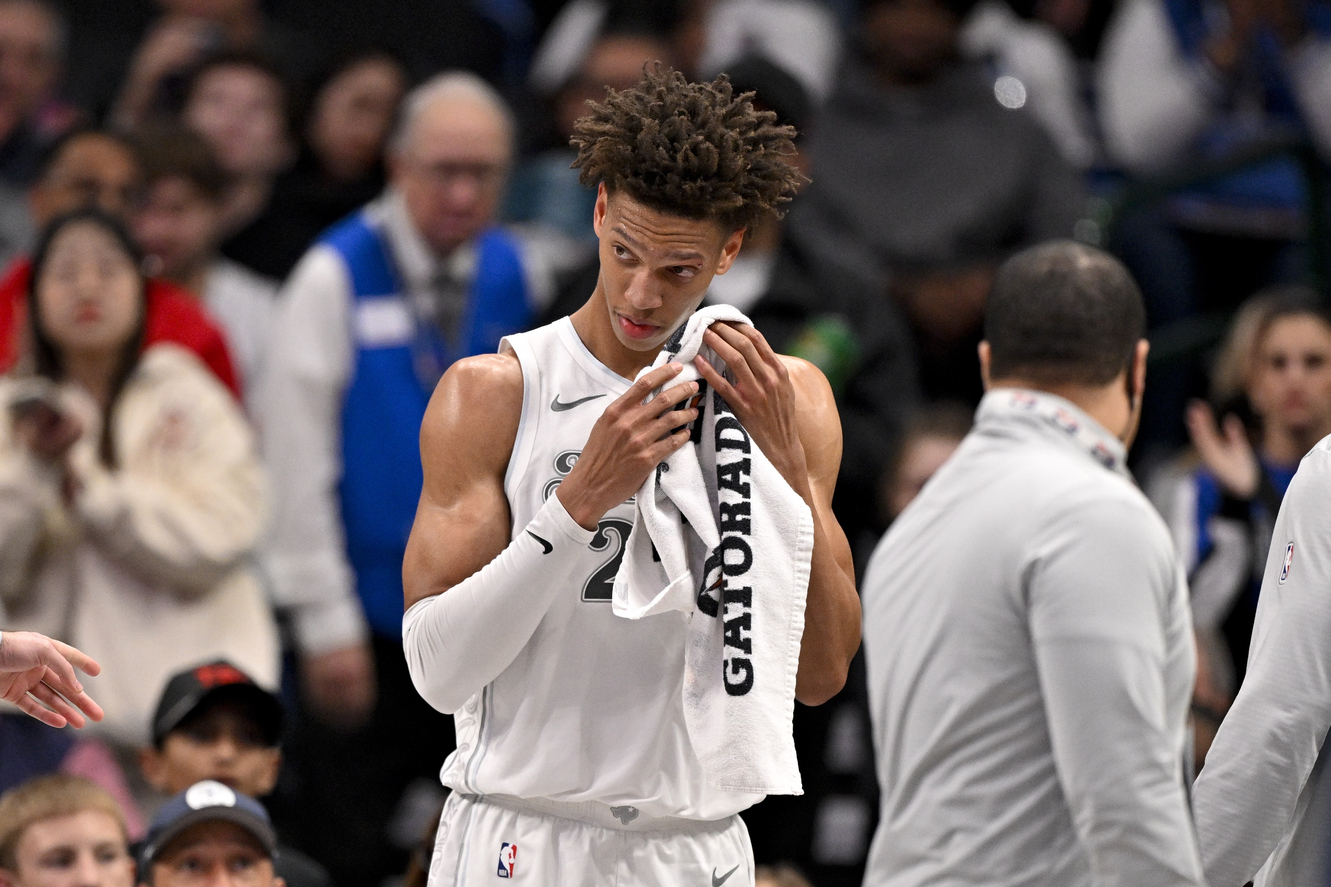 額度用完!獨行俠雙向合同球員愛德華茲轉正前無法再出戰比賽