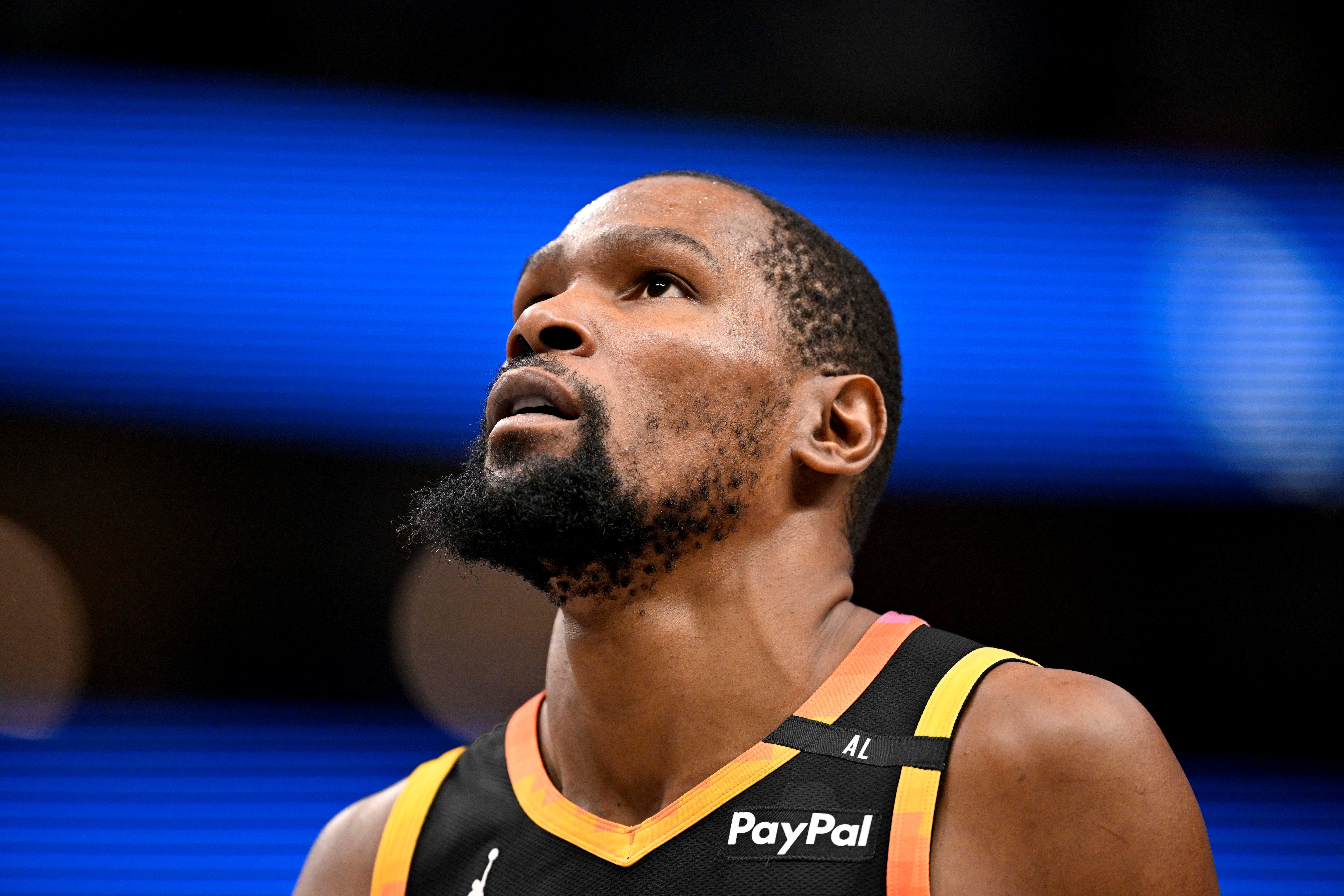 隊記:太陽對休賽期交易KD的理想回報是三首輪+1年輕球員