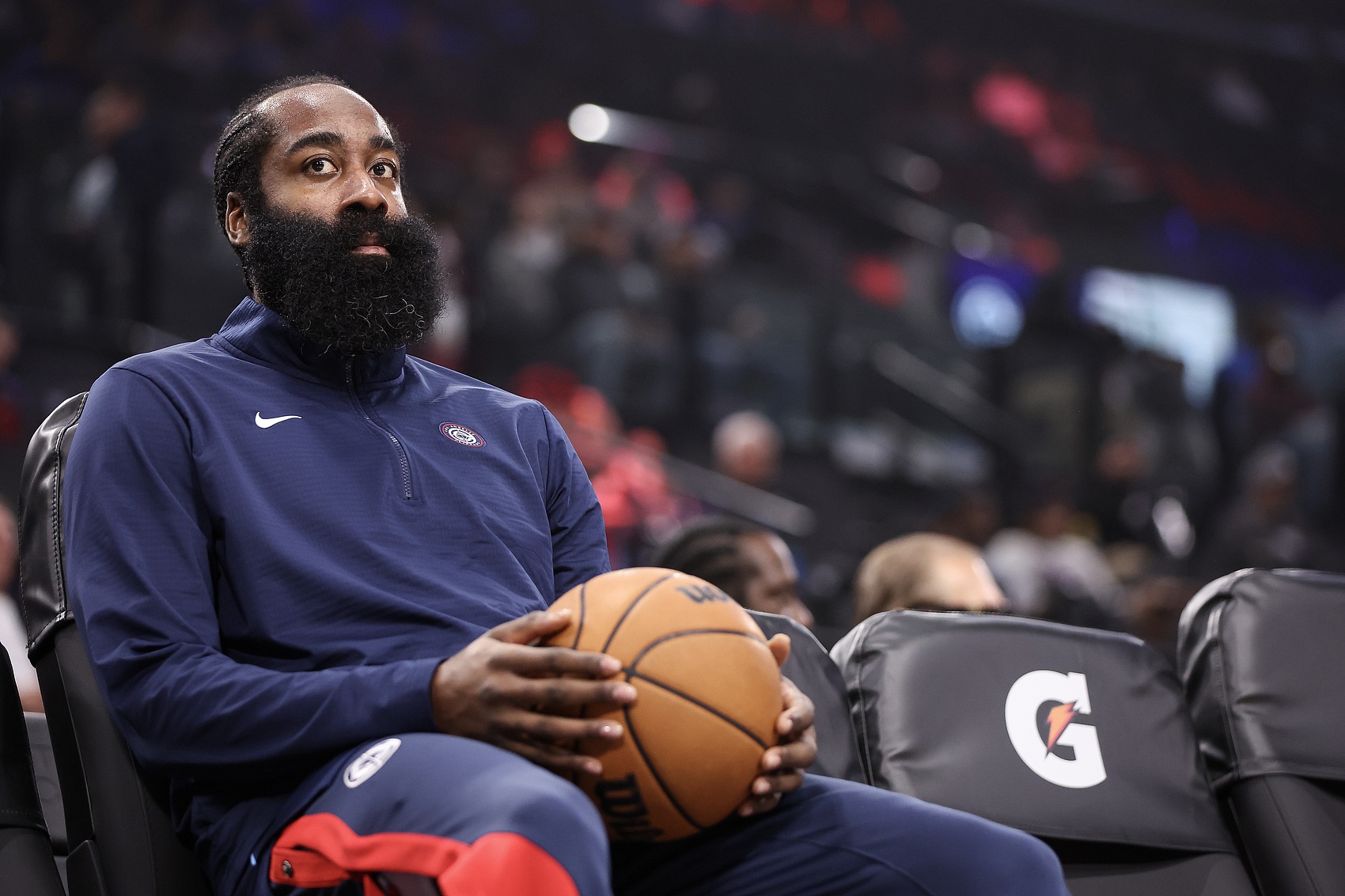 孔德昕:SGA面對快船側翼群纏斗全場26分 哈登在碰撞后失去侵略性