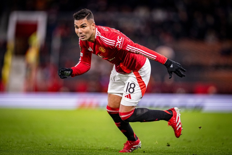 再續(xù)1年?33歲卡塞米羅此前遭棄用,近7場(chǎng)比賽5場(chǎng)首發(fā)找回狀態(tài)