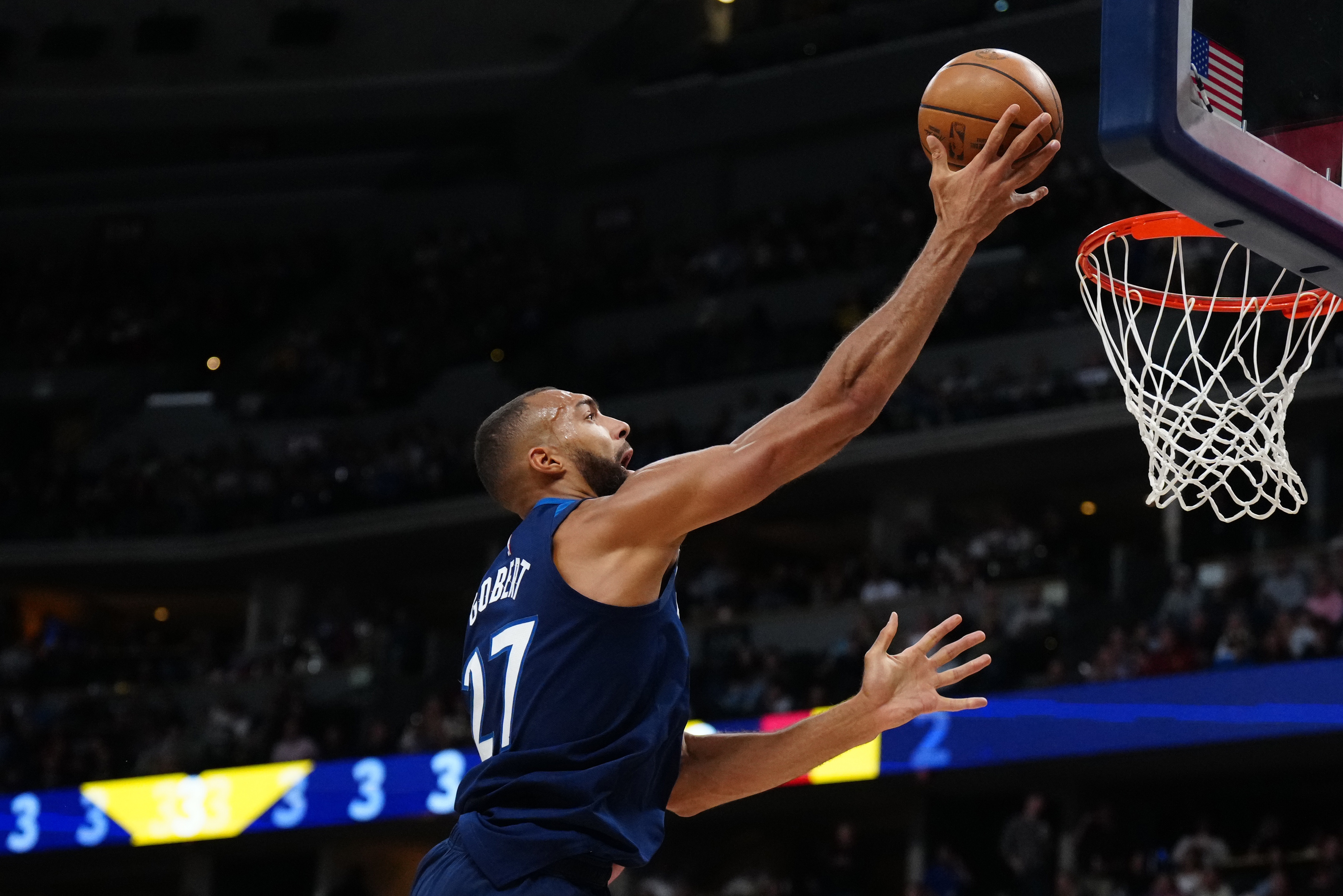 正負值+34冠絕全場!戈貝爾5中4拿到15分11板3助3斷 罰球8中7