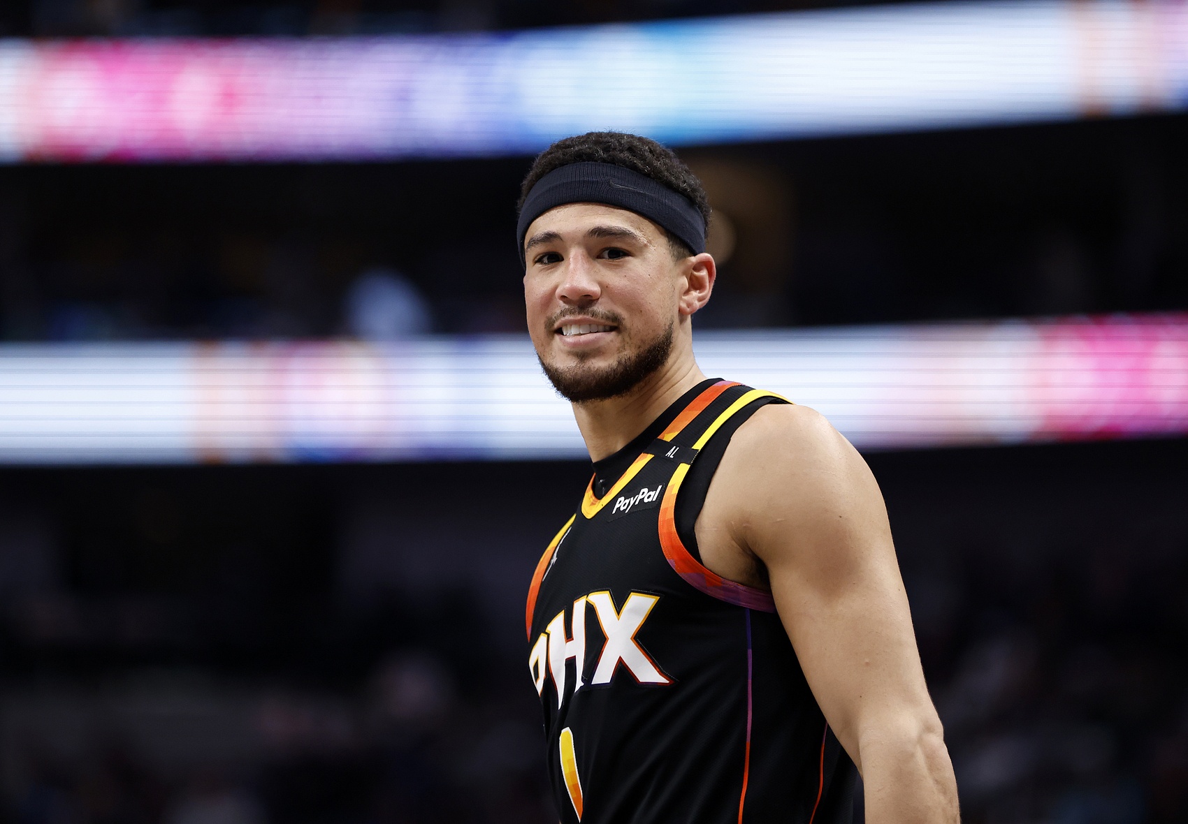 布克談防守改善:我們的聯系更緊密了 必須繼續保持下去