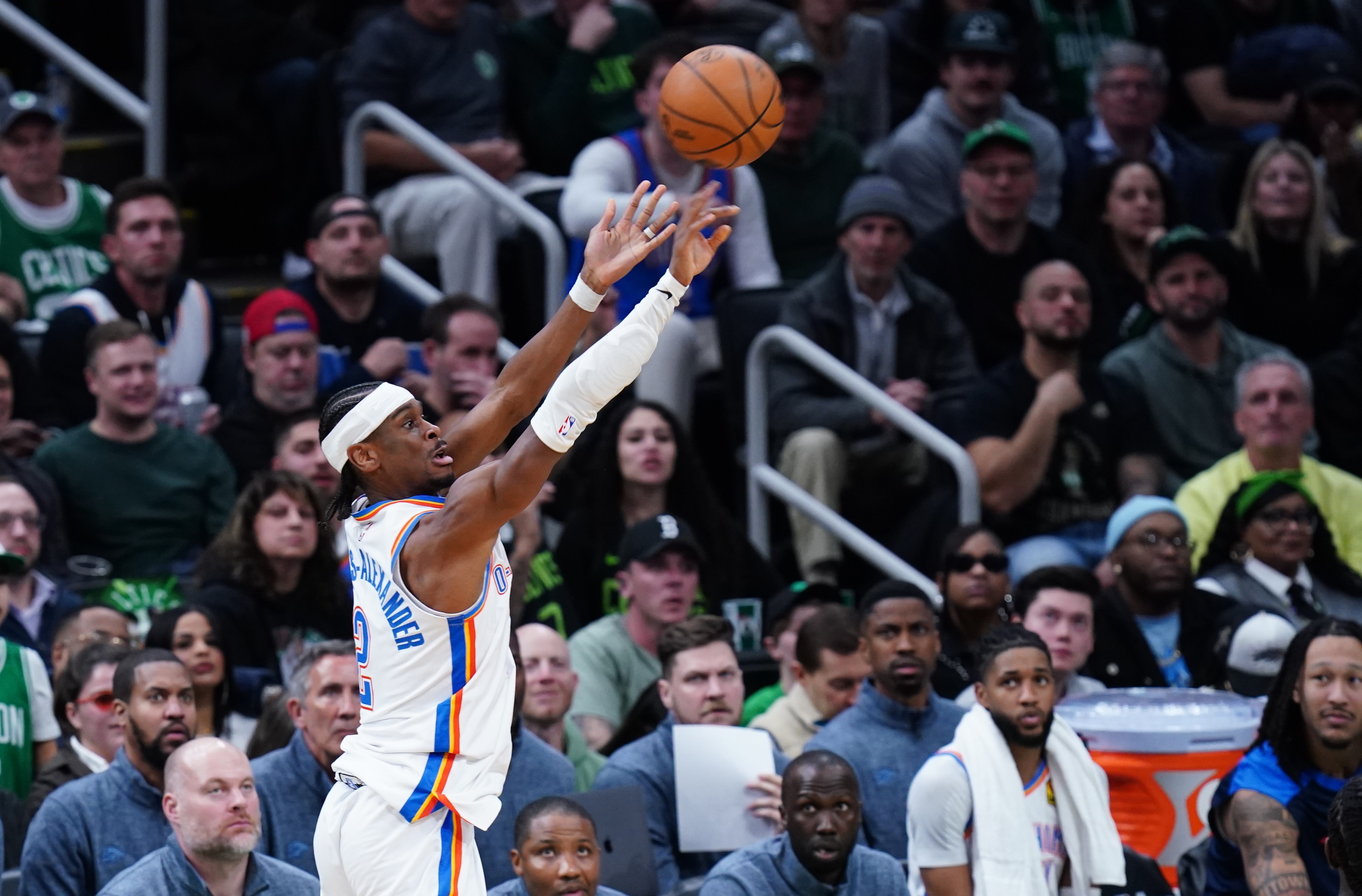 亞歷山大談自己的進攻選擇:我會根據(jù)比賽情況來決定該怎么做