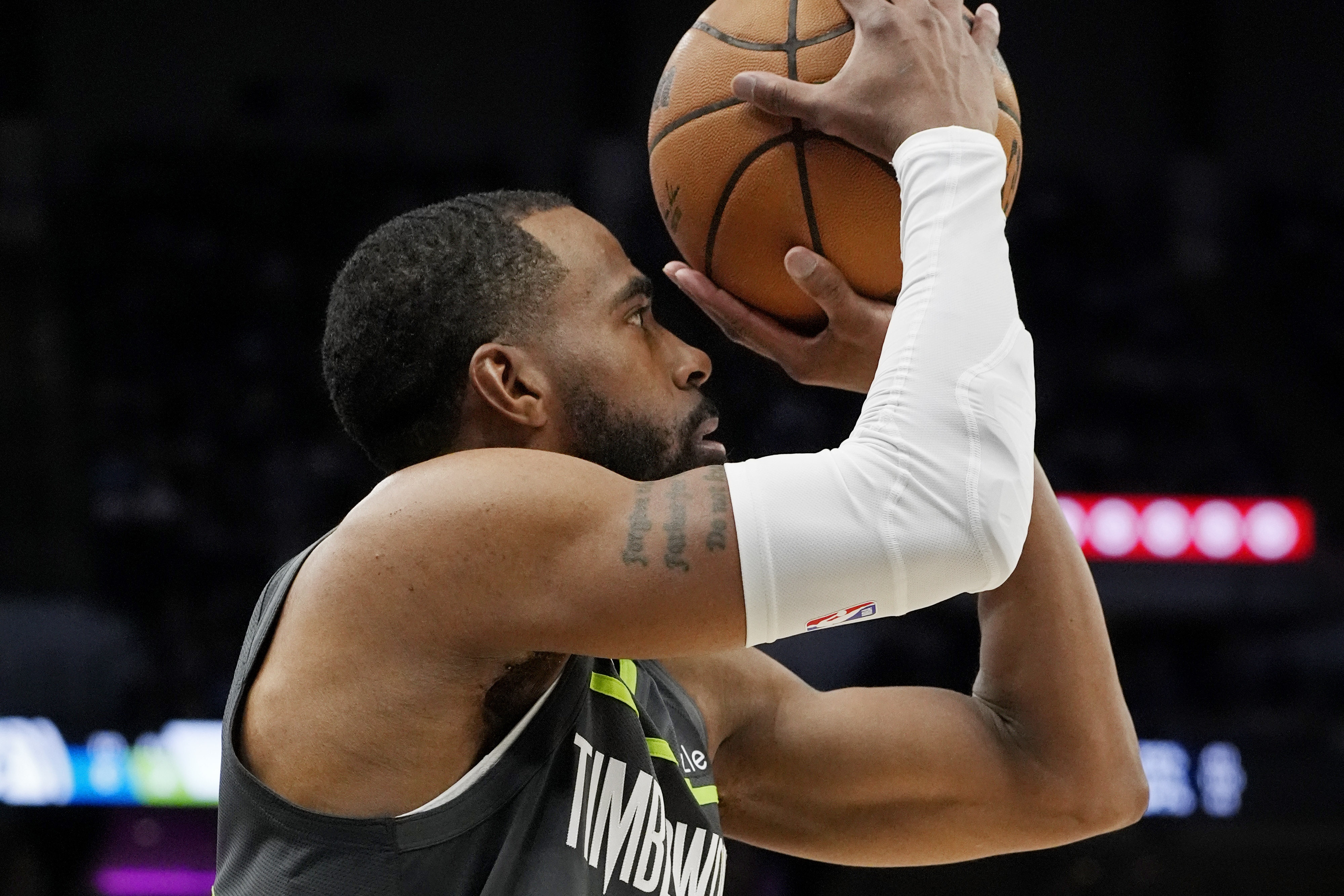 無(wú)緣對(duì)陣?yán)蠔|家!今天森林狼迎戰(zhàn)爵士 康利輪休不會(huì)出戰(zhàn)比賽