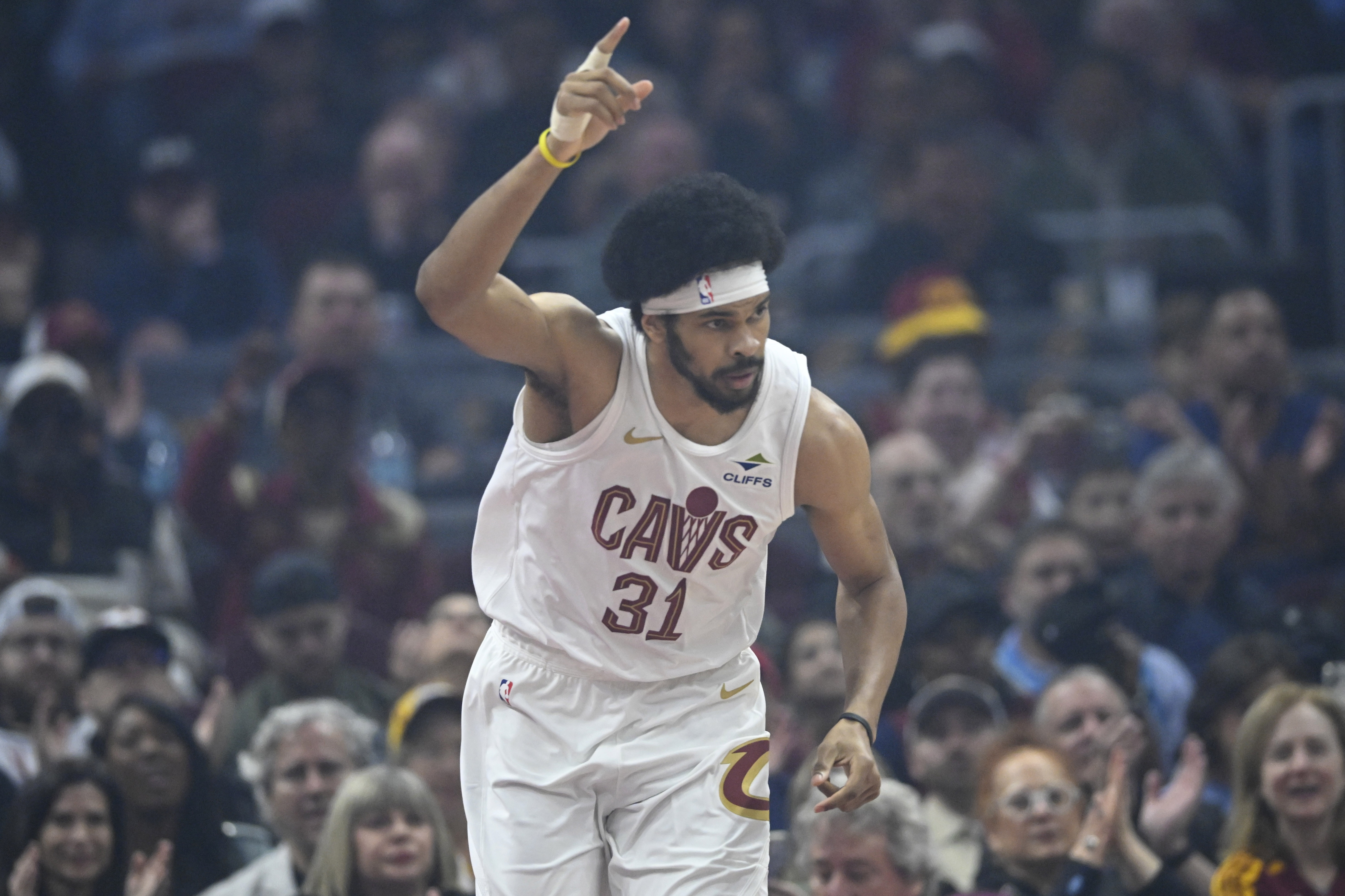 末節19分!賈勒特-阿倫11中10狂砍賽季新高29分加16板 罰球11中9