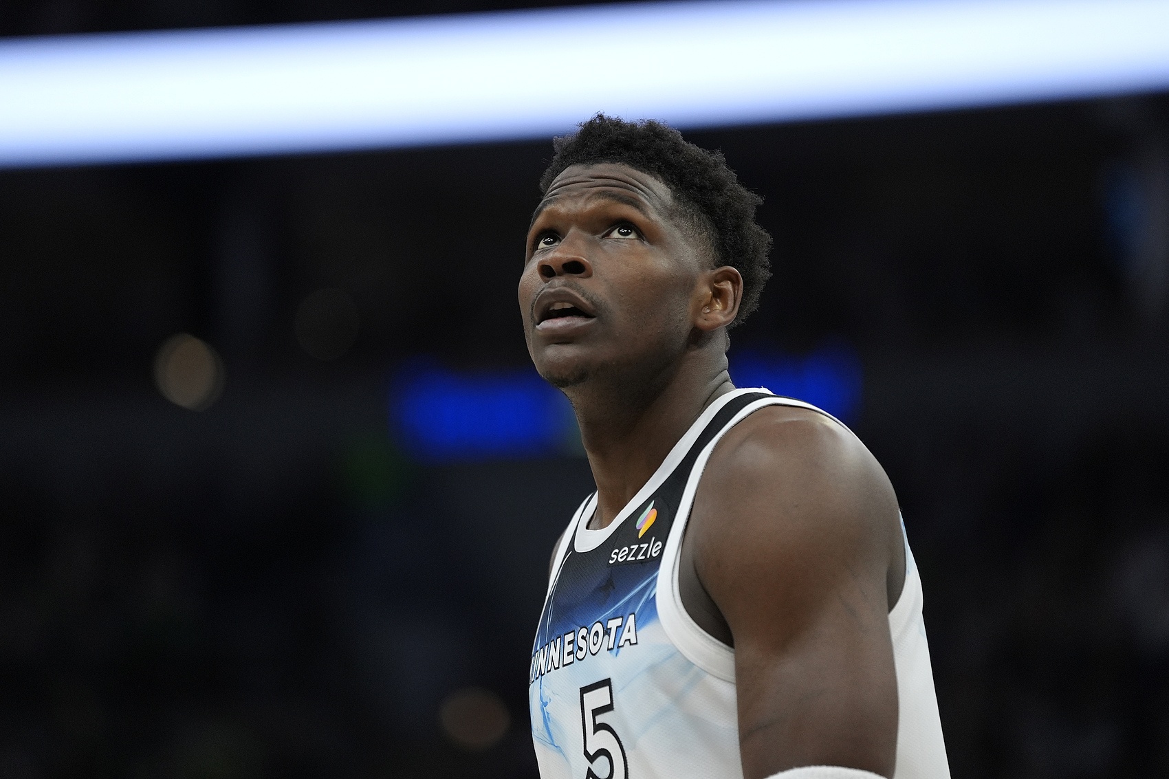 愛德華茲：沖突結束 不能再動手了 那就把勁兒都用到球場上