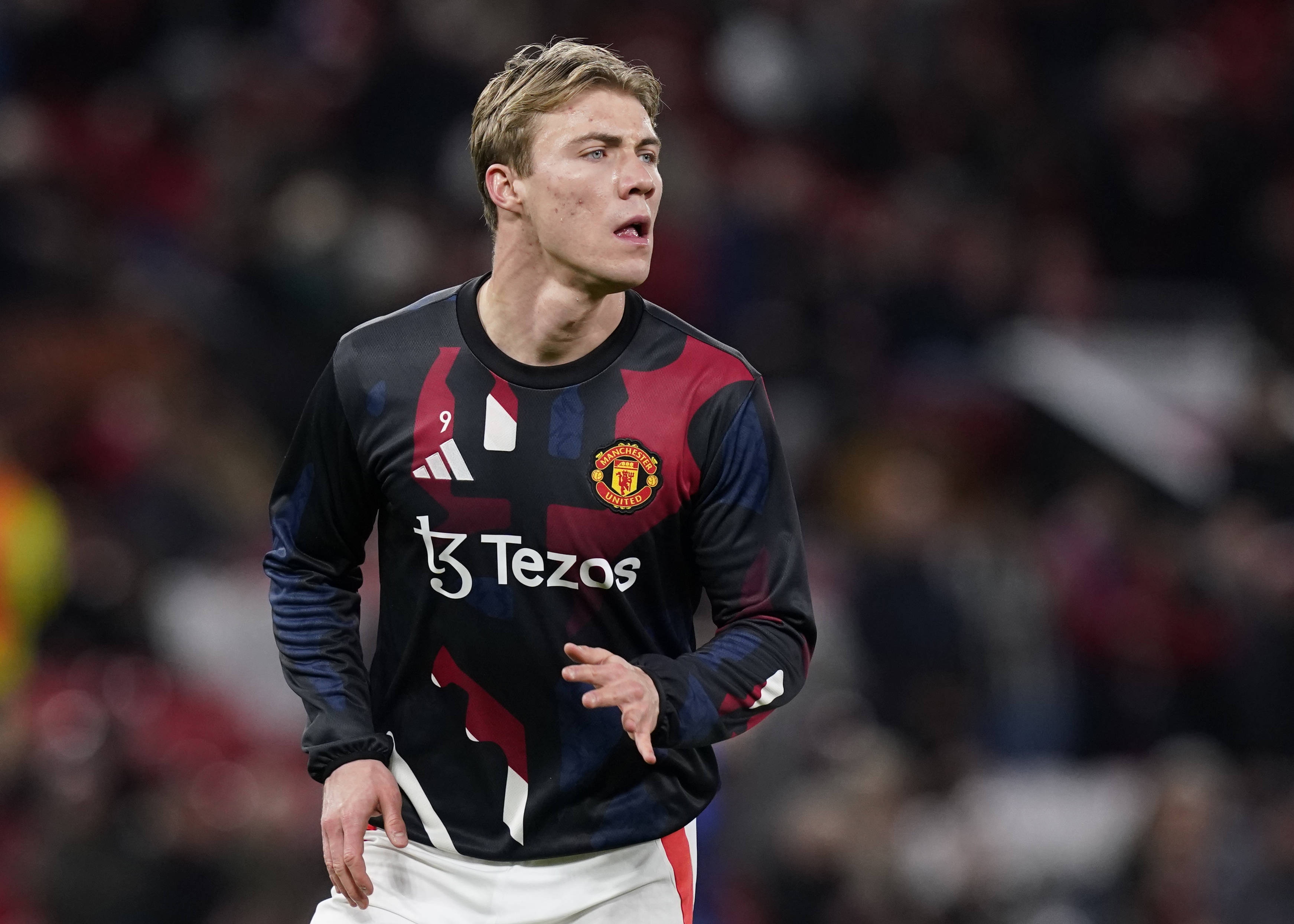 現(xiàn)身價(jià)4500萬！米體：曼聯(lián)對(duì)霍伊倫要價(jià)6000萬，那不勒斯無力承擔(dān)