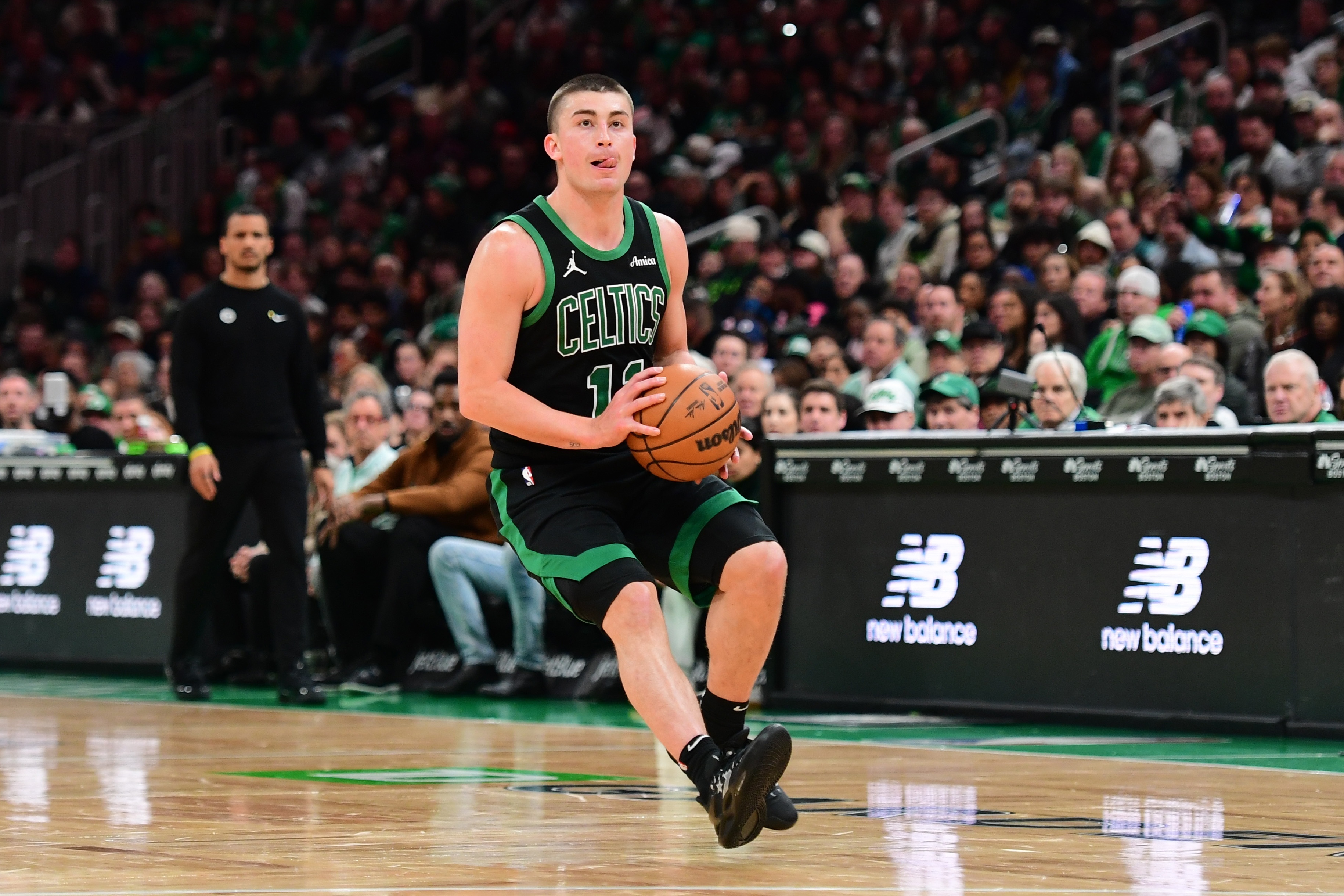 衛(wèi)冕冠軍真恐怖!普理查德替補(bǔ)得分破千+替補(bǔ)233記三分 皆為第一