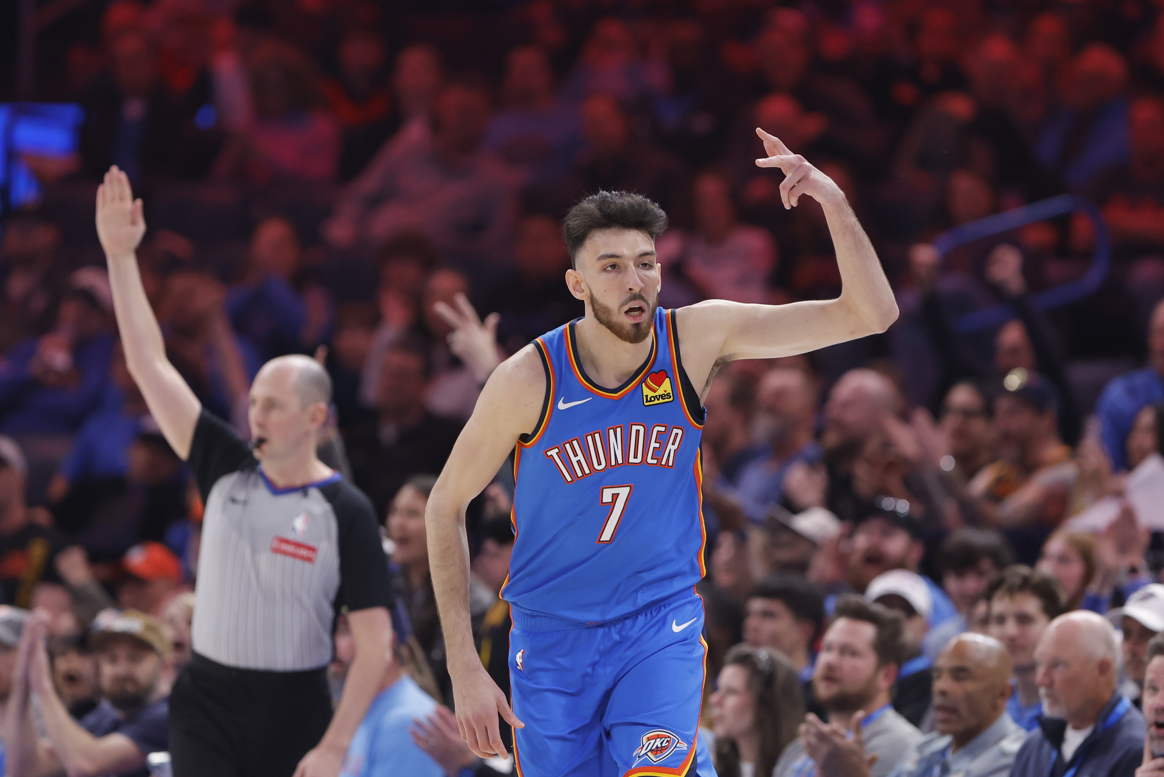 輕傷不下火線!切特一度腰部不適 全場14中7拿到18分10板