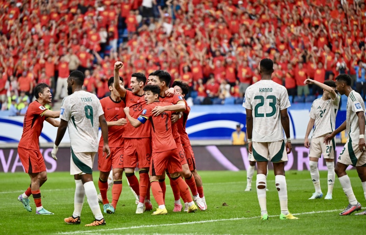 足球報(bào):國(guó)足若打好18強(qiáng)賽進(jìn)附加賽,殺進(jìn)世界杯的機(jī)會(huì)依然不小