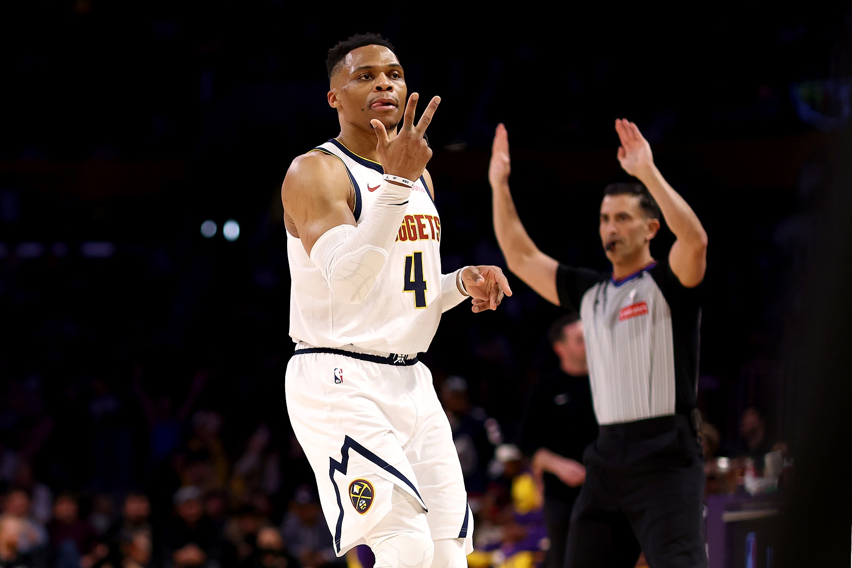 助攻搶斷雙里程碑！威少10中6拿到17分2板7助3斷 正負值+18