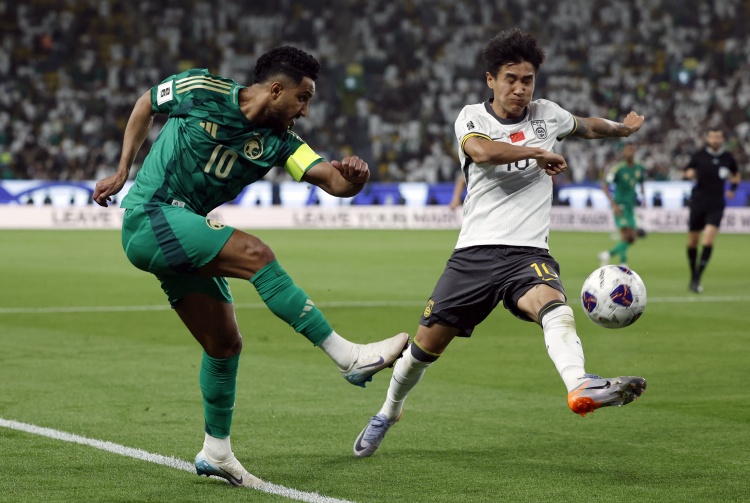 媒體人：國(guó)足隊(duì)員場(chǎng)上決策還是有問題 技術(shù)統(tǒng)計(jì)是量化的反應(yīng)