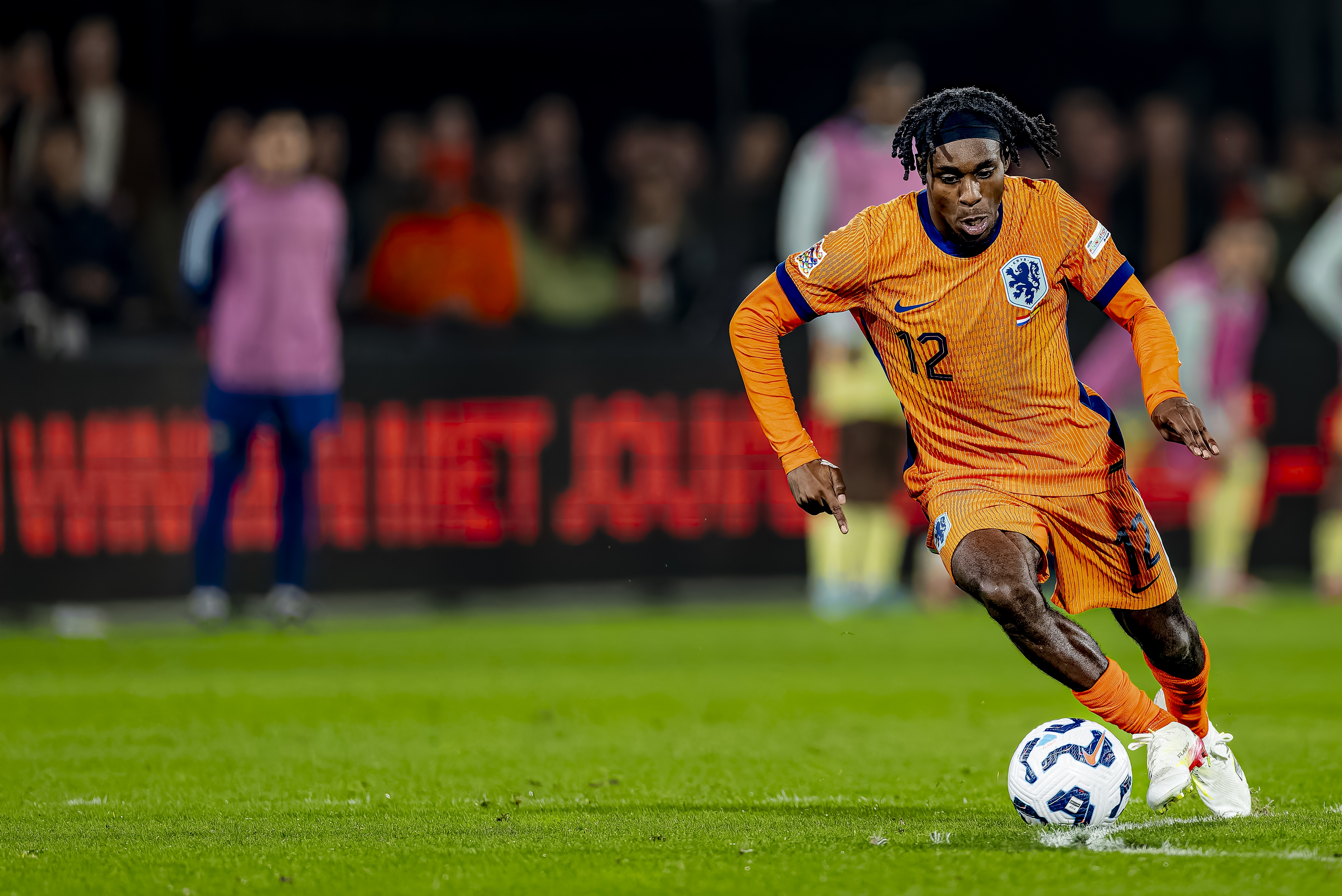 弗林蓬:很遺憾最后時刻丟球 像今天這樣踢球我們有很大機會晉級